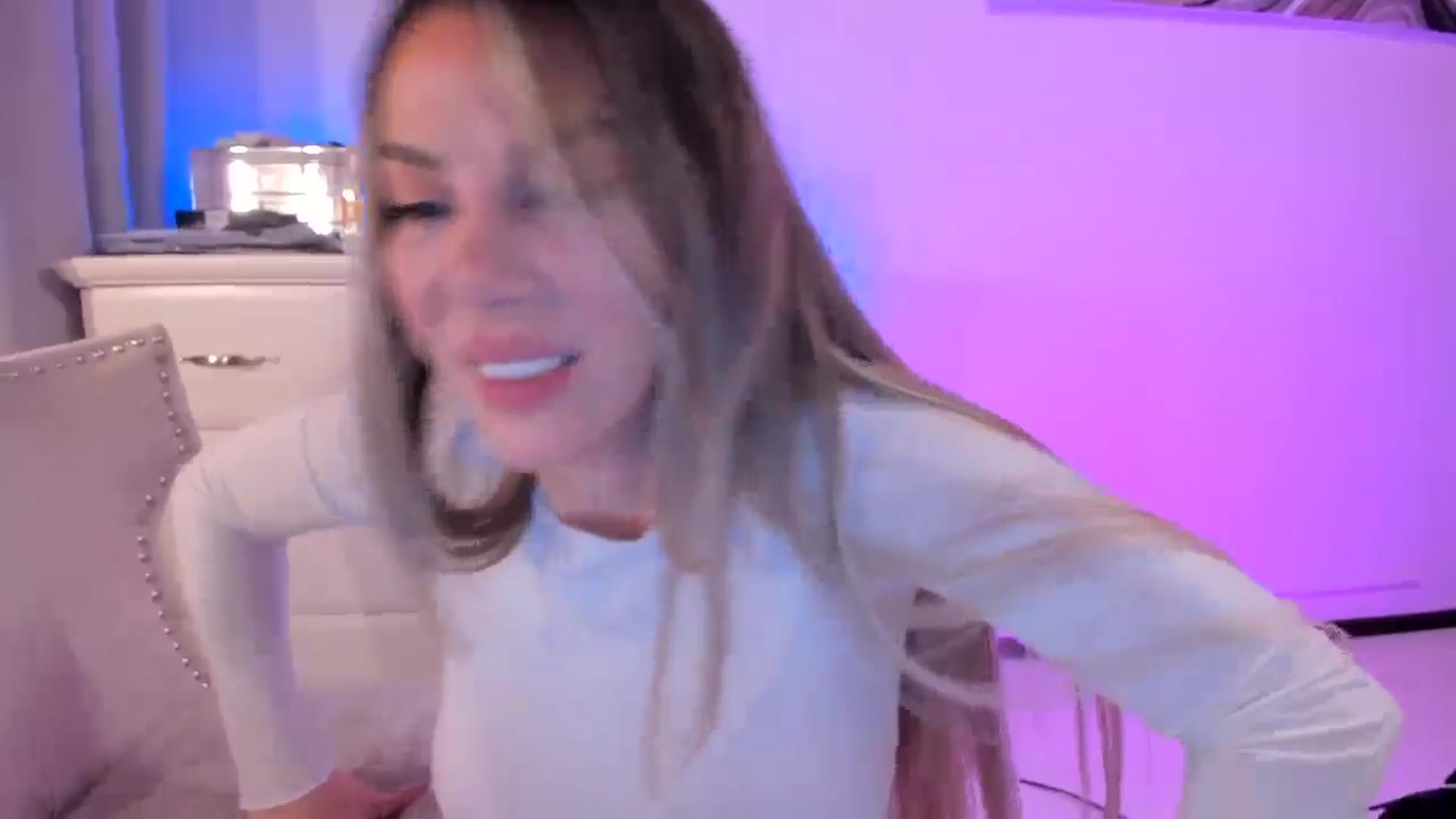 Gallery image thumbnail from Alesia_'s myfreecams stream on, 10/25/2025, 23:08 image 19 of 20