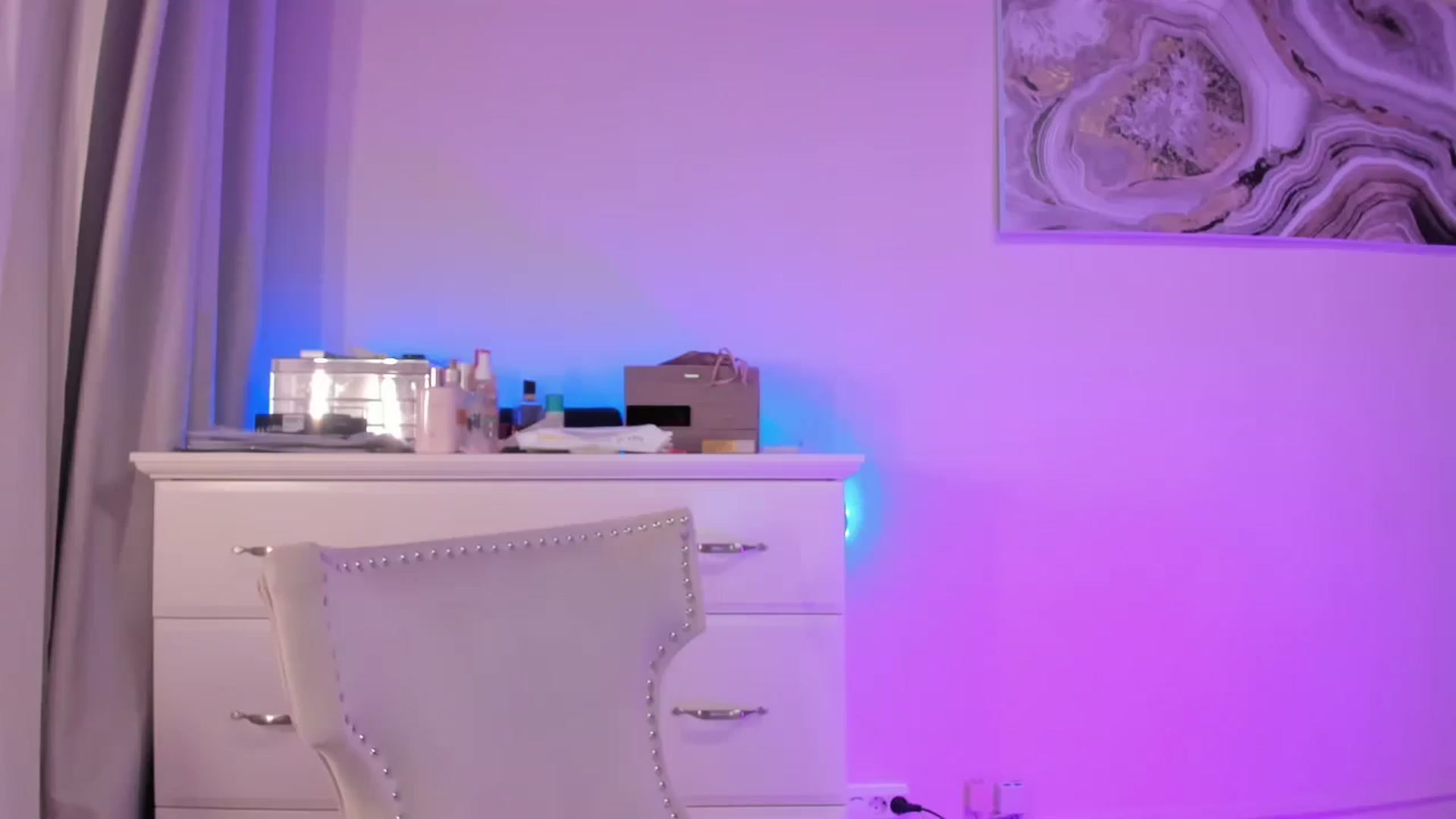 Gallery image thumbnail from Alesia_'s myfreecams stream on, 10/29/2025, 22:06 image 1 of 20