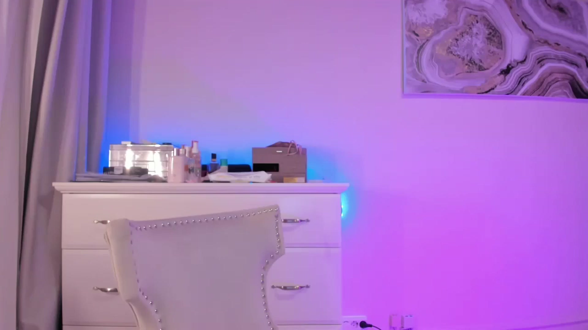 Gallery image thumbnail from Alesia_'s myfreecams stream on, 10/29/2025, 22:06 image 2 of 20