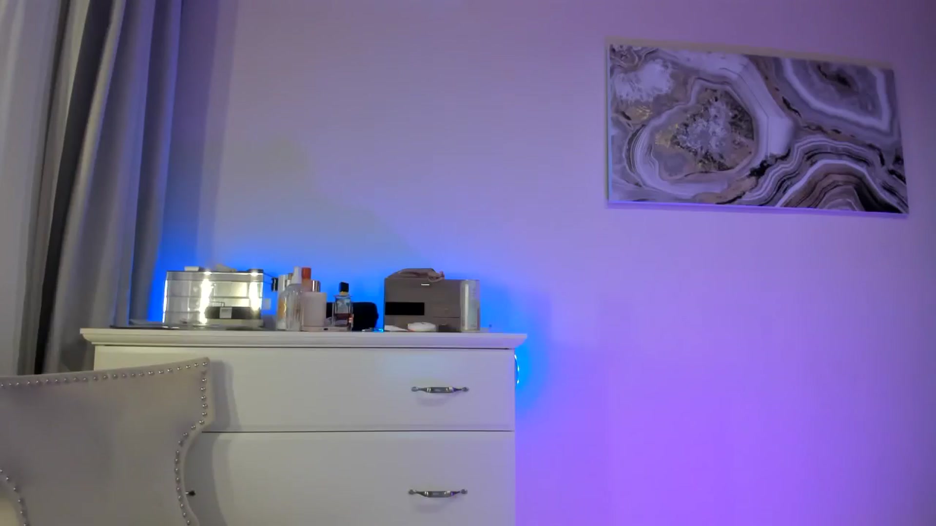 Gallery image thumbnail from Alesia_'s myfreecams stream on, 11/01/2025, 21:17 image 8 of 20
