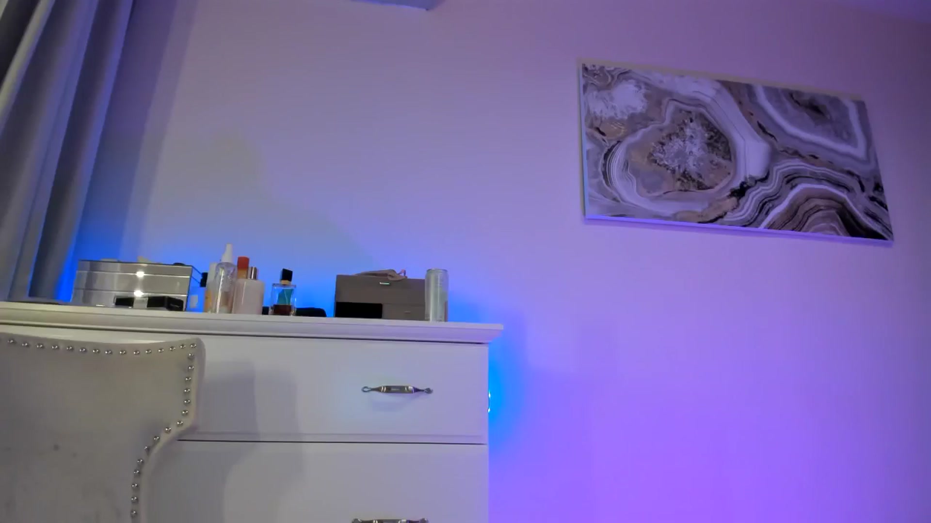 Gallery image thumbnail from Alesia_'s myfreecams stream on, 11/02/2025, 24:03 image 2 of 20