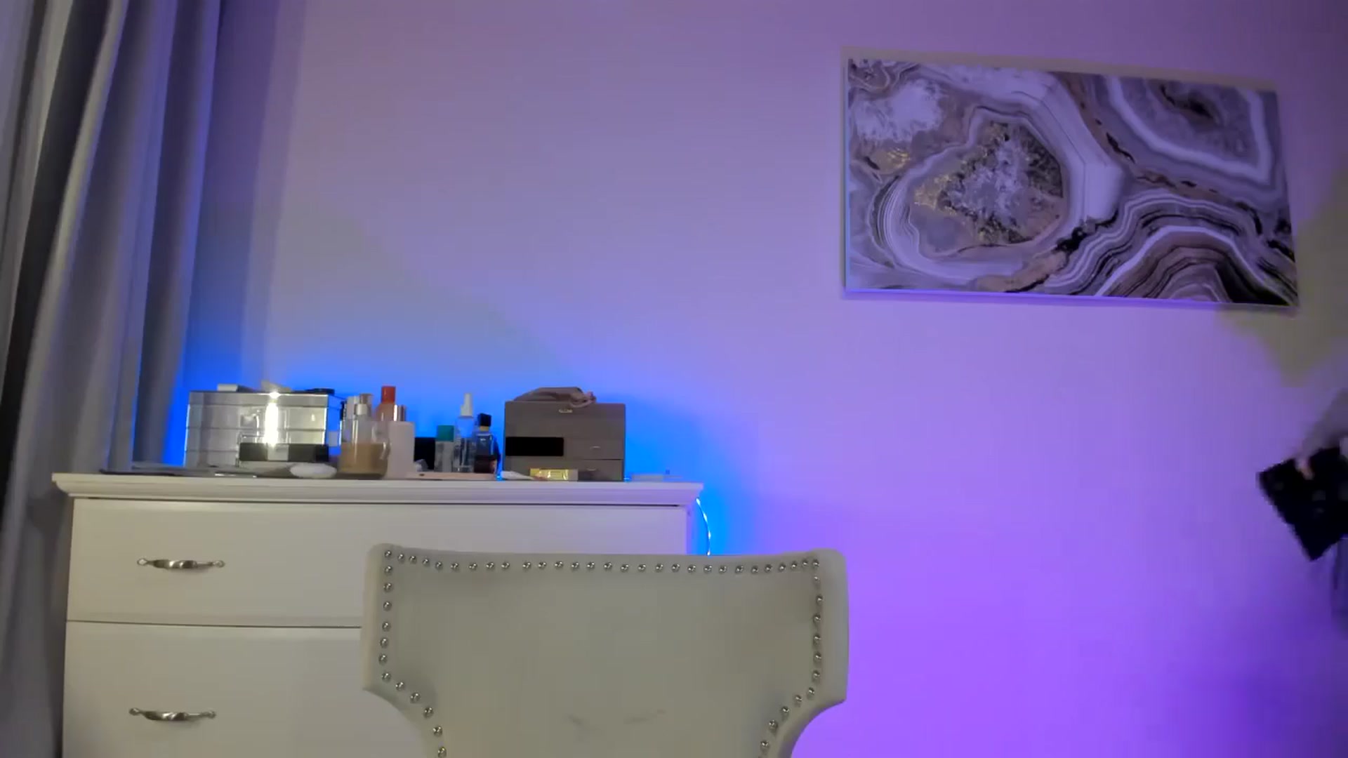 Gallery image thumbnail from Alesia_'s myfreecams stream on, 11/02/2025, 24:31 image 7 of 20