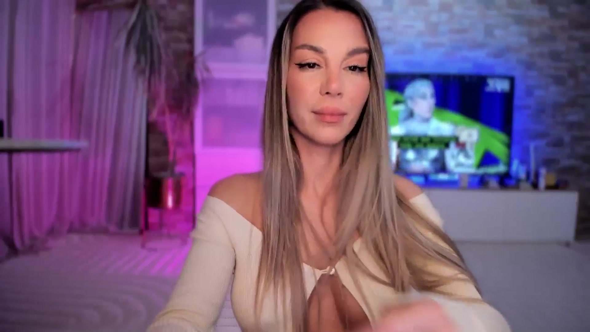 Gallery image thumbnail from Alesia_'s myfreecams stream on, 11/09/2025, 24:00 image 12 of 20