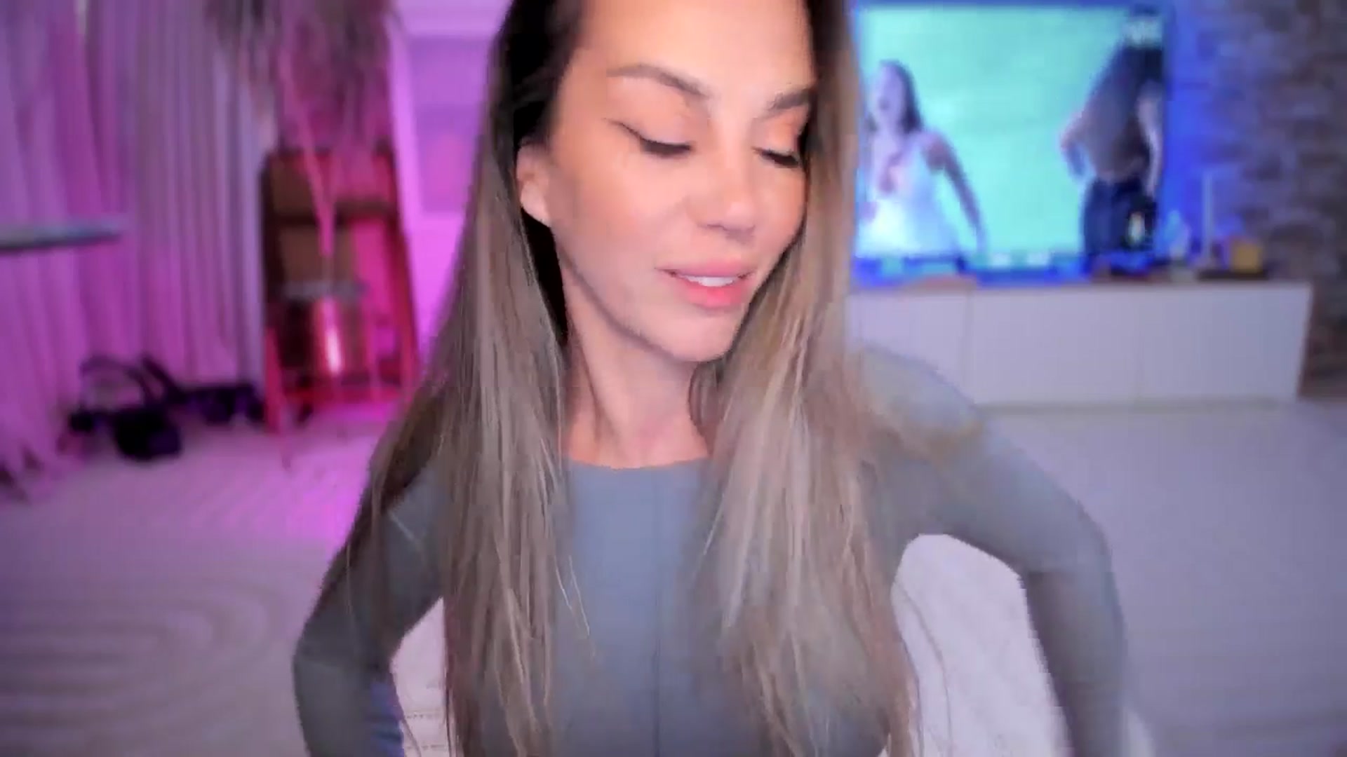 Gallery image thumbnail from Alesia_'s myfreecams stream on, 11/11/2025, 24:55 image 19 of 20