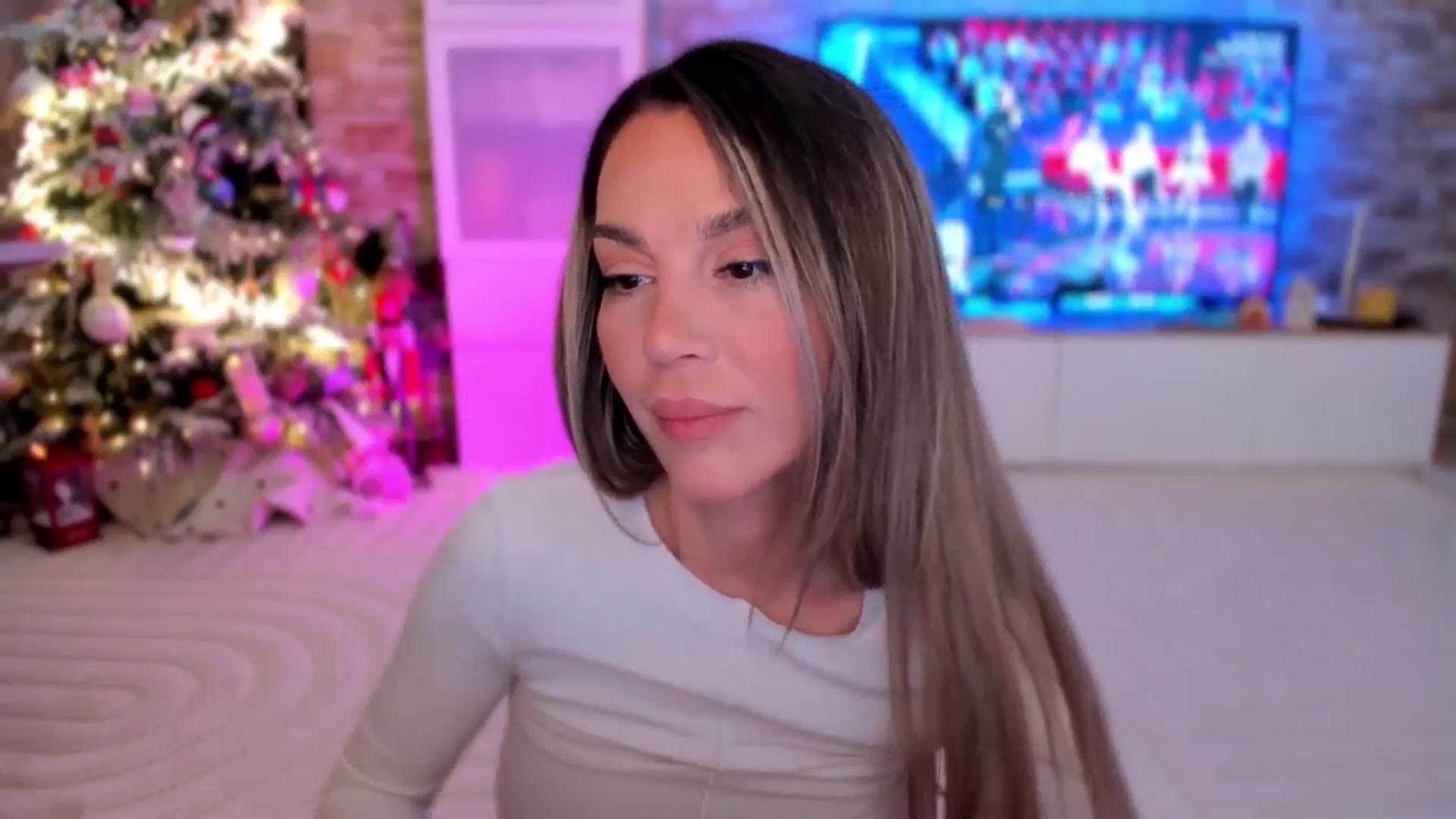 Gallery image thumbnail from Alesia_'s myfreecams stream on, 11/23/2025, 23:55 image 20 of 20