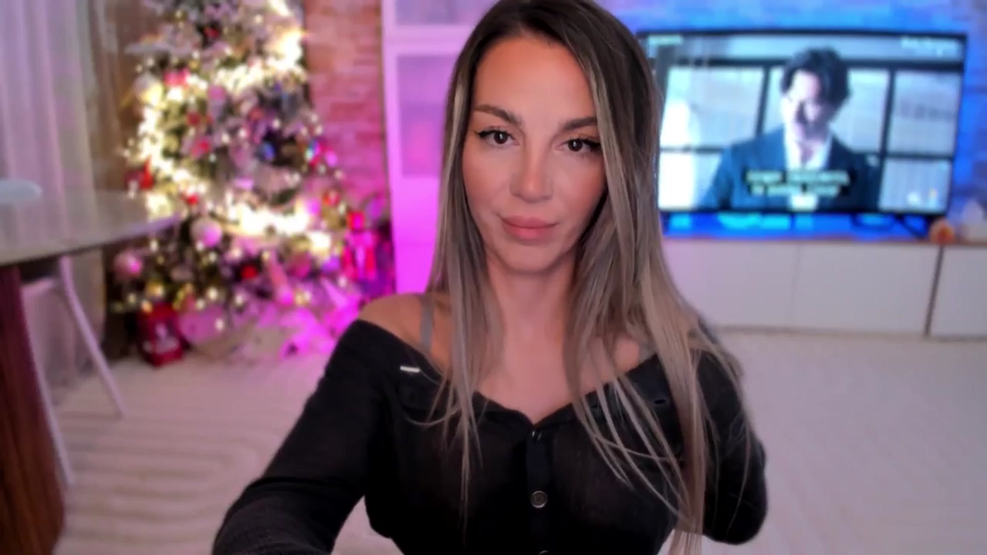 Gallery image thumbnail from Alesia_'s myfreecams stream on, 11/26/2025, 23:44 image 16 of 20