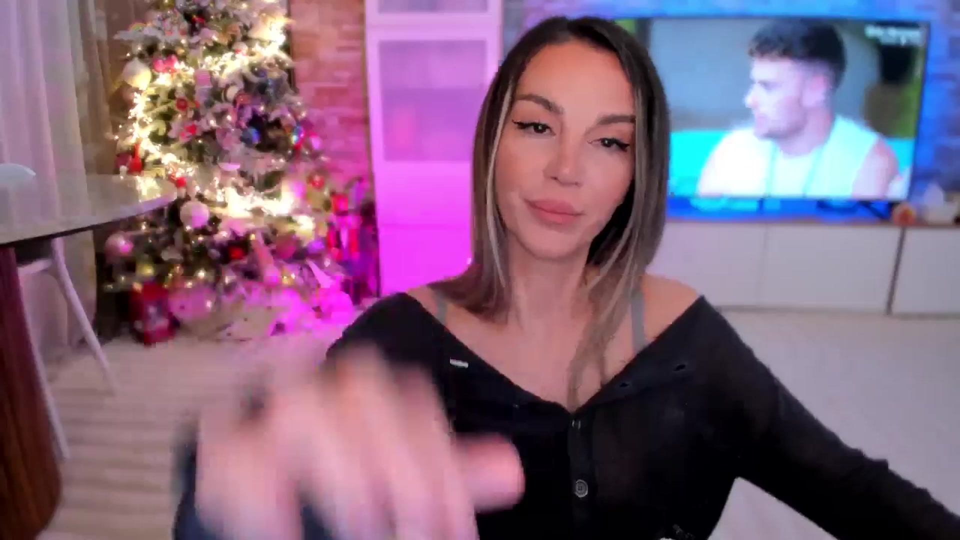Gallery image thumbnail from Alesia_'s myfreecams stream on, 11/27/2025, 24:25 image 4 of 20