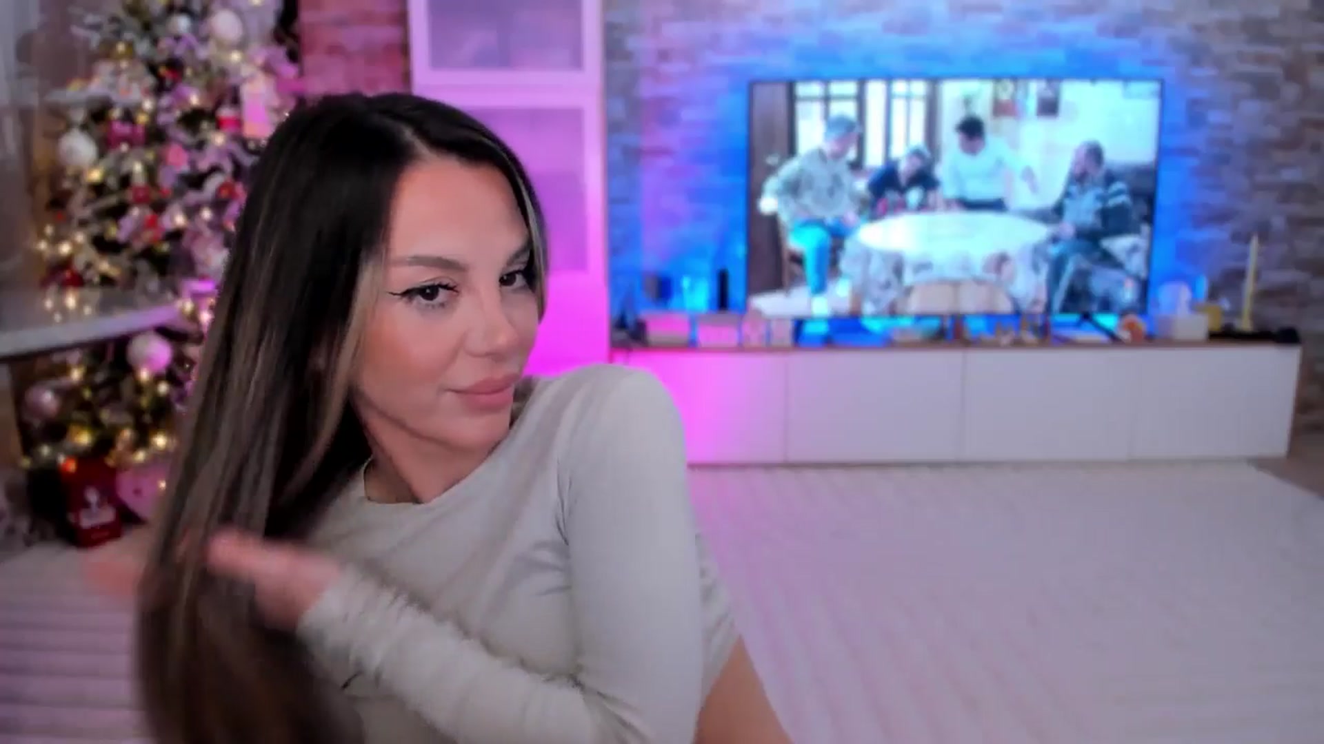 Gallery image thumbnail from Alesia_'s myfreecams stream on, 12/10/2025, 24:47 image 8 of 20