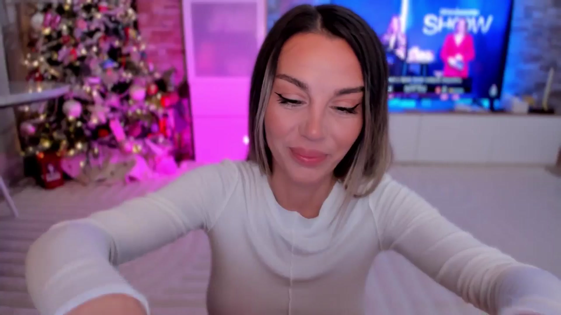 Gallery image thumbnail from Alesia_'s myfreecams stream on, 12/13/2025, 02:38 image 7 of 20