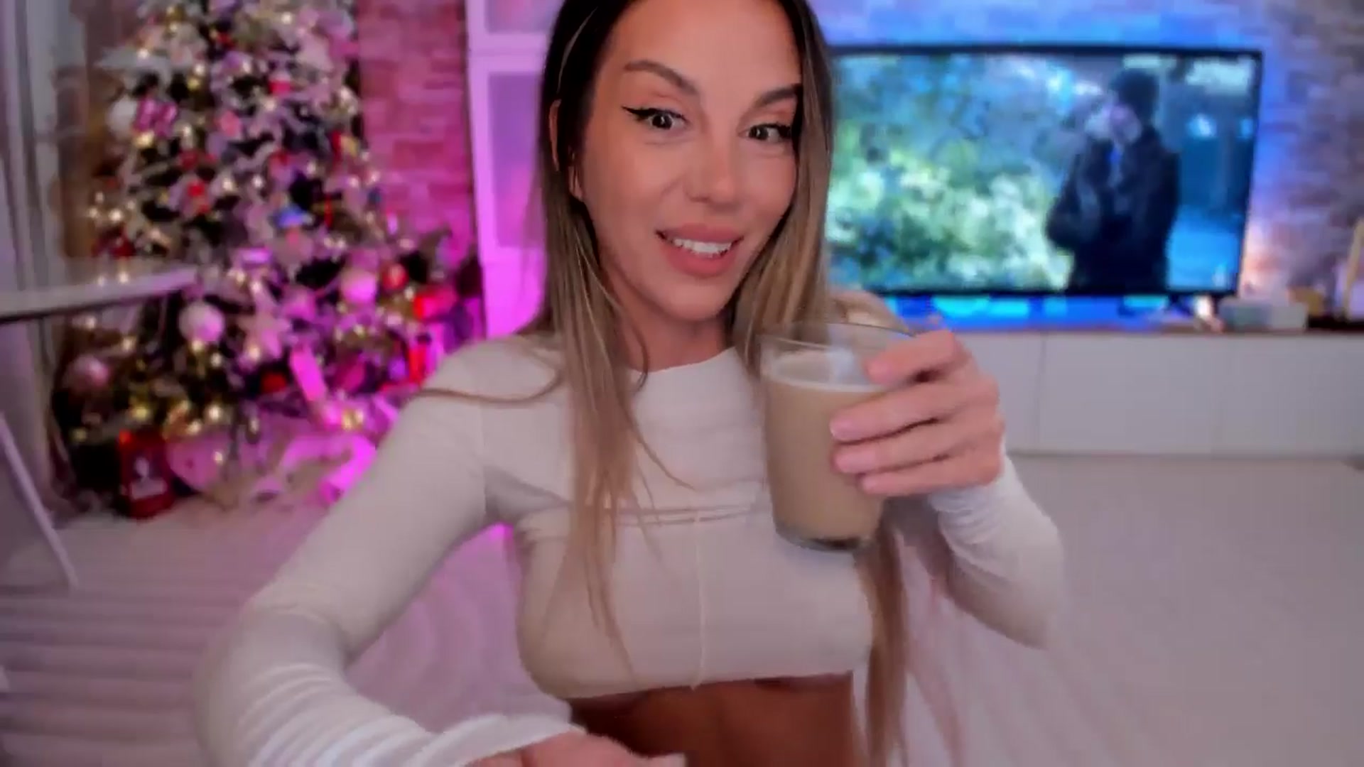 Gallery image thumbnail from Alesia_'s myfreecams stream on, 12/14/2025, 01:03 image 4 of 20