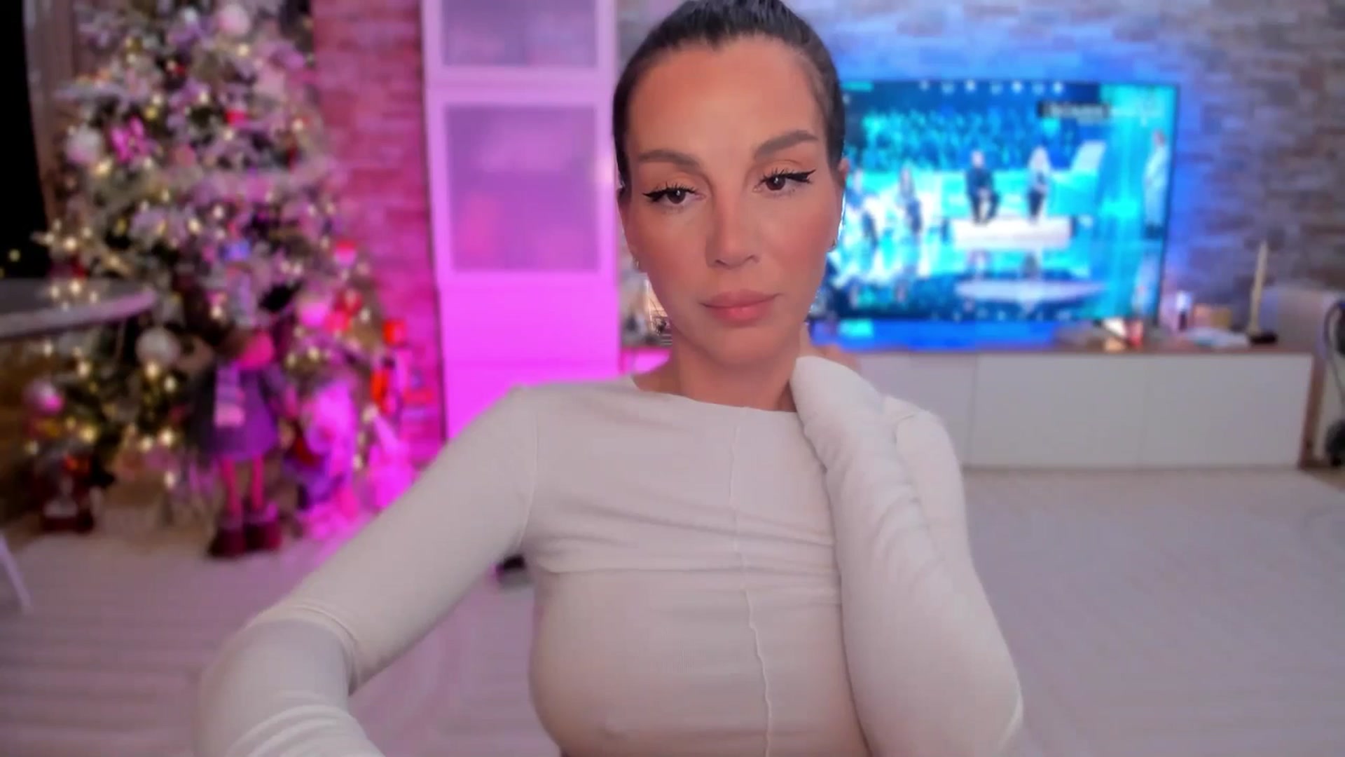 Gallery image thumbnail from Alesia_'s myfreecams stream on, 12/30/2025, 24:45 image 20 of 20