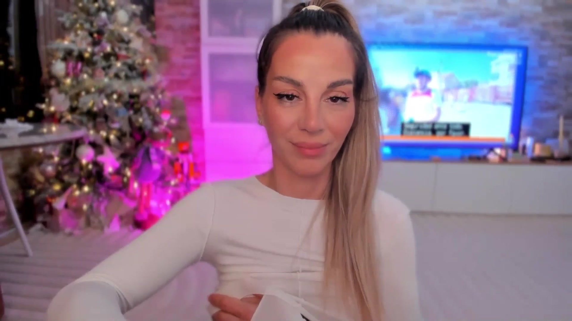 Gallery image thumbnail from Alesia_'s myfreecams stream on, 01/04/2026, 01:03 image 18 of 20