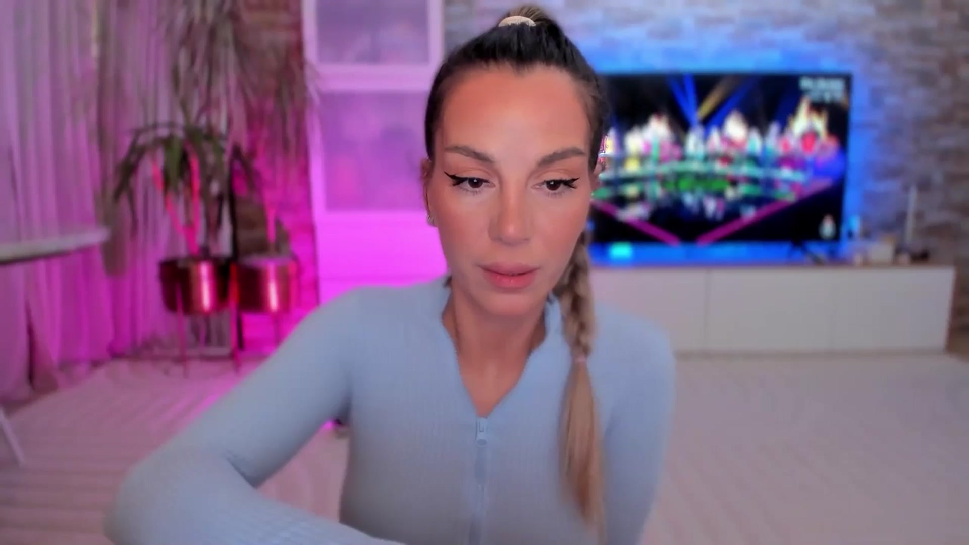 Gallery image thumbnail from Alesia_'s myfreecams stream on, 01/15/2026, 23:48 image 11 of 20