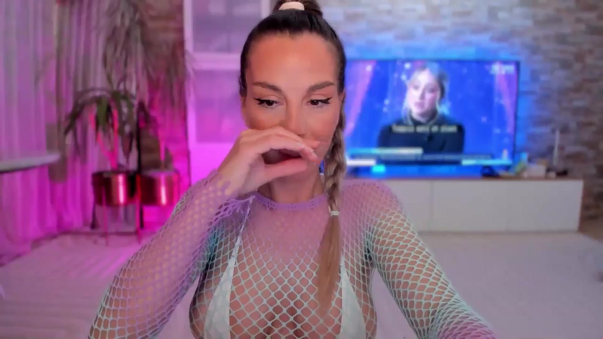 Gallery image thumbnail from Alesia_'s myfreecams stream on, 01/16/2026, 22:28 image 8 of 20