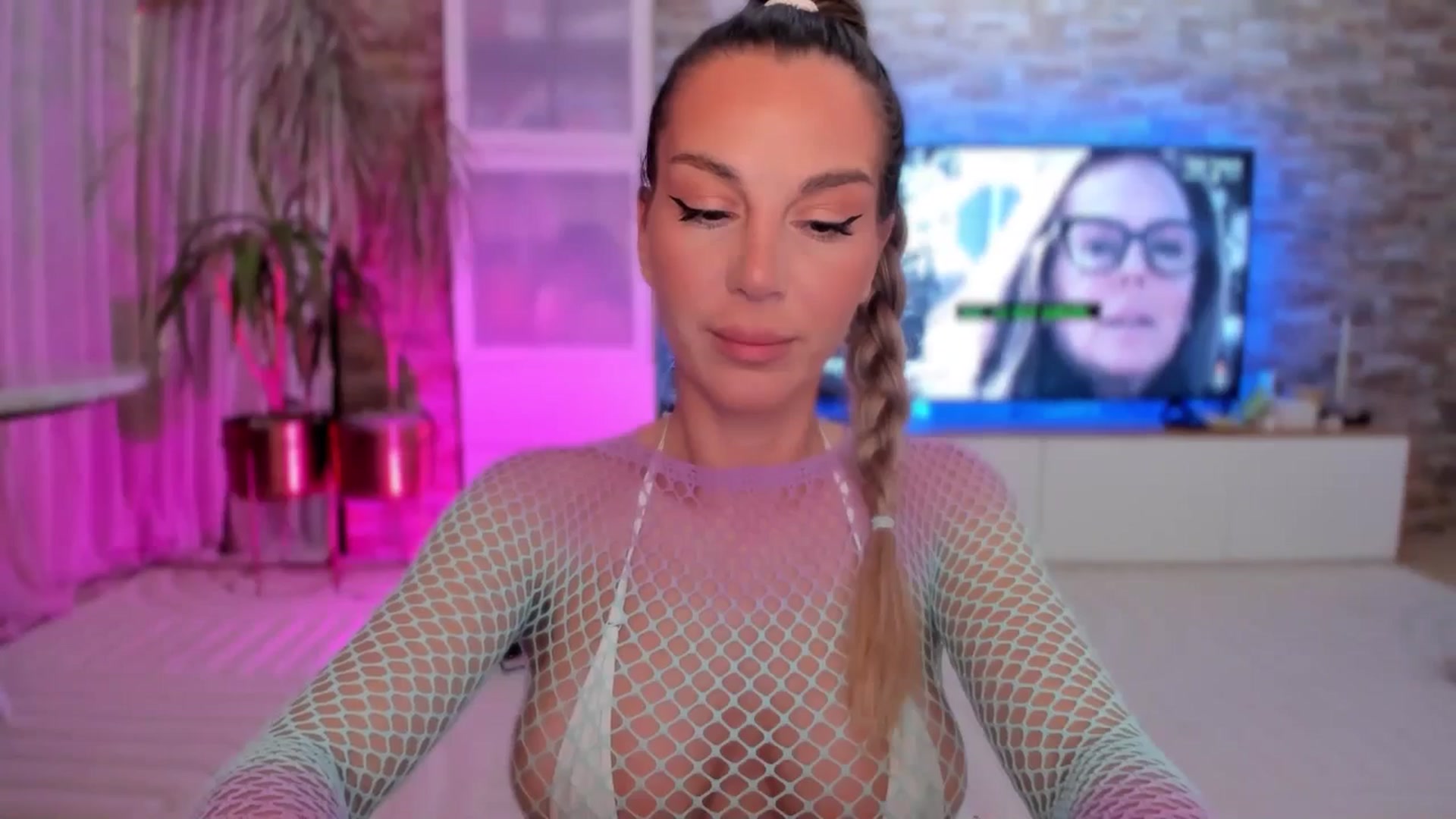 Gallery image thumbnail from Alesia_'s myfreecams stream on, 01/16/2026, 22:28 image 6 of 20