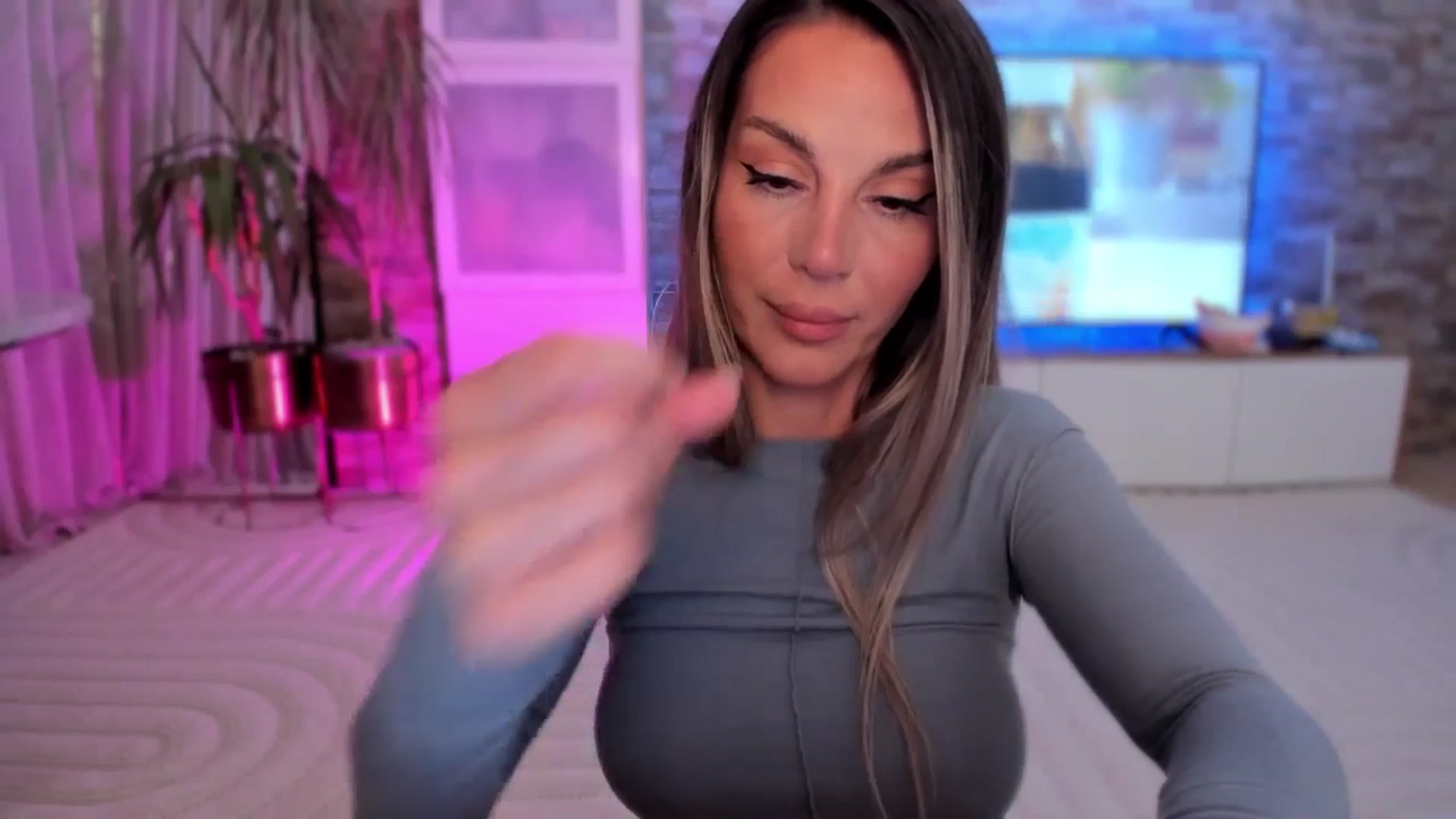Gallery image thumbnail from Alesia_'s myfreecams stream on, 01/22/2026, 24:25 image 8 of 20
