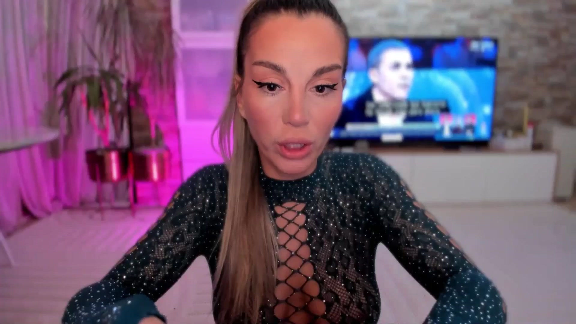Gallery image thumbnail from Alesia_'s myfreecams stream on, 01/23/2026, 22:25 image 2 of 20