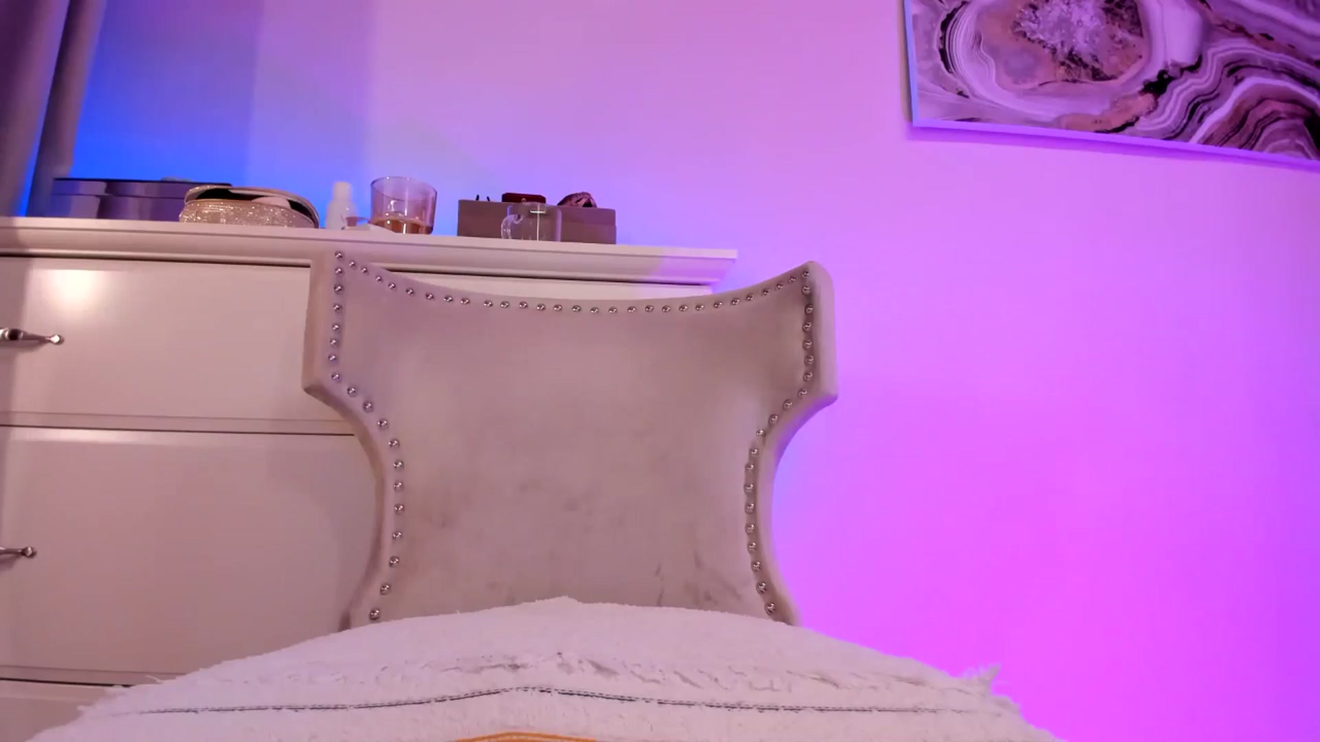 Gallery image thumbnail from Alesia_'s myfreecams stream on, 02/03/2026, 23:51 image 16 of 20