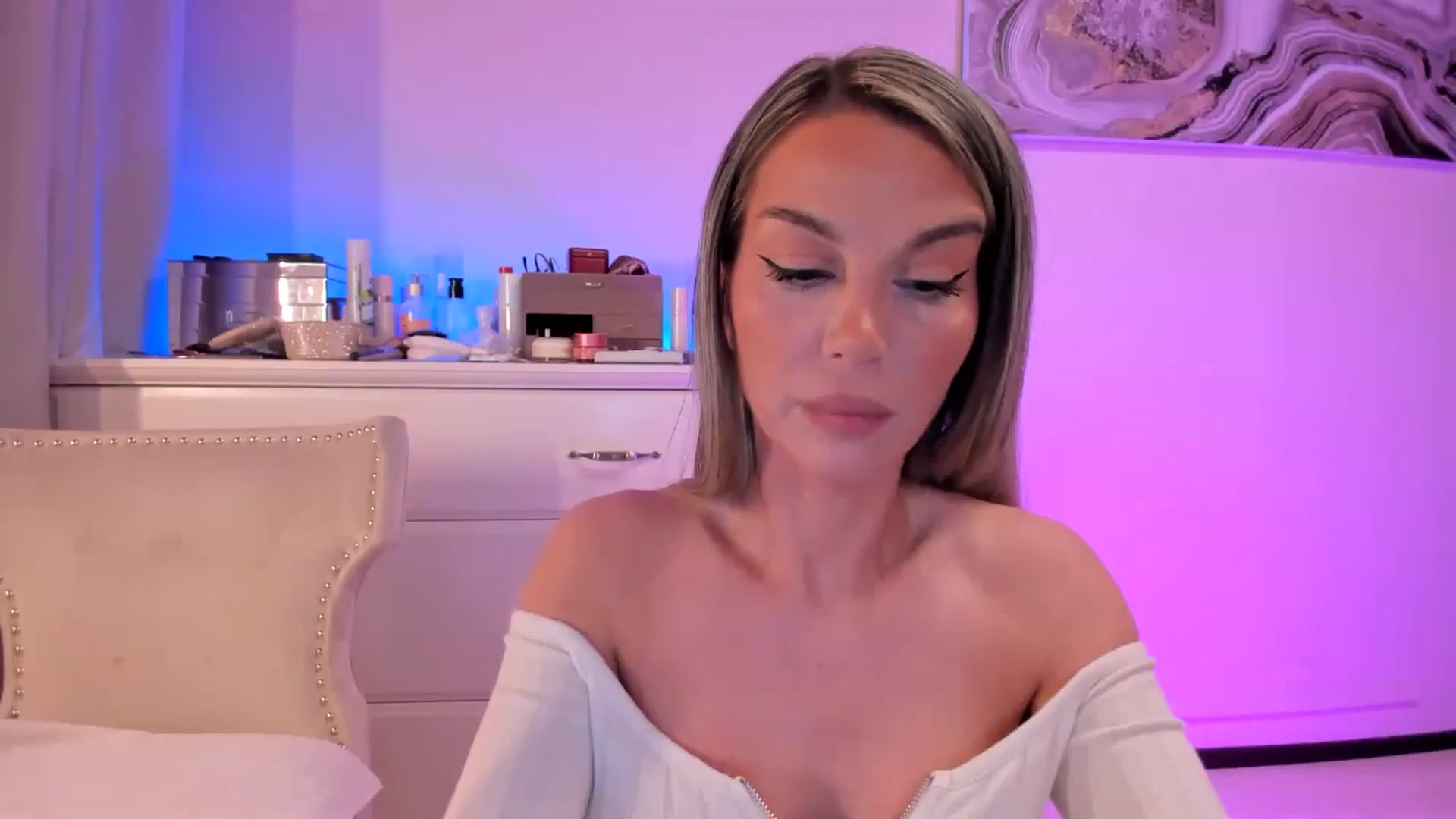 Gallery image thumbnail from Alesia_'s myfreecams stream on, 02/07/2026, 23:49 image 10 of 20