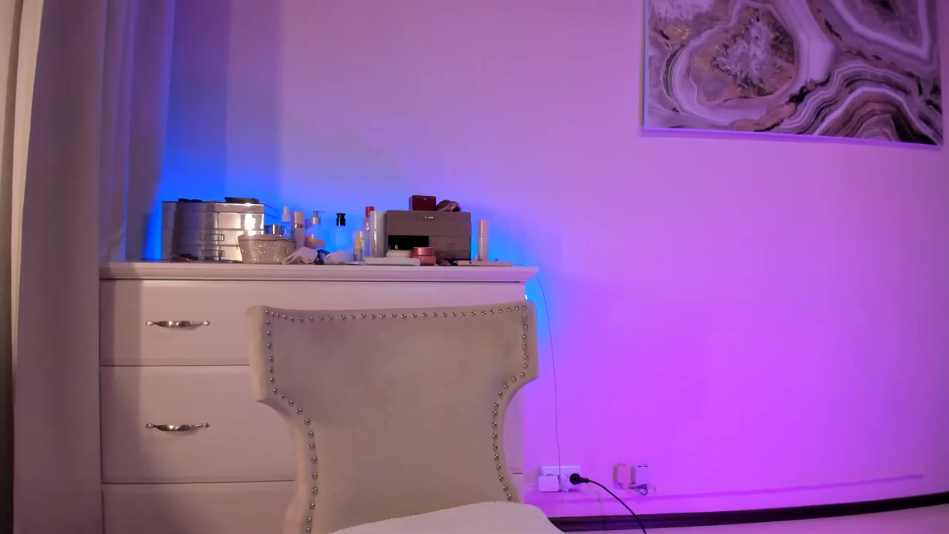 Gallery image thumbnail from Alesia_'s myfreecams stream on, 02/09/2026, 24:07 image 14 of 20