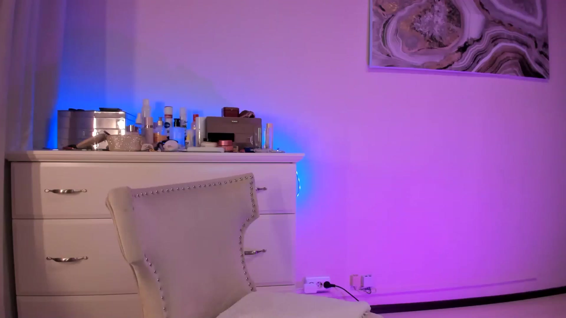 Gallery image thumbnail from Alesia_'s myfreecams stream on, 02/10/2026, 24:17 image 10 of 20