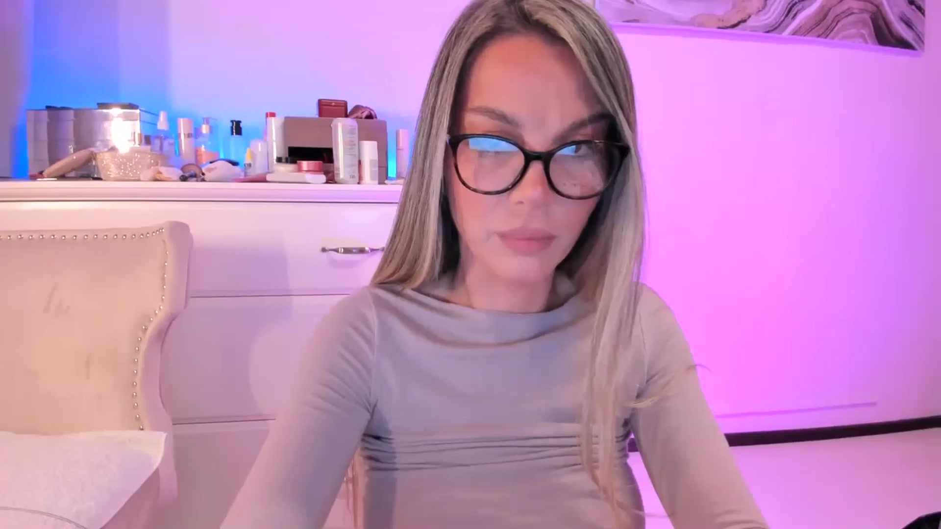 Gallery image thumbnail from Alesia_'s myfreecams stream on, 02/11/2026, 24:01 image 9 of 20