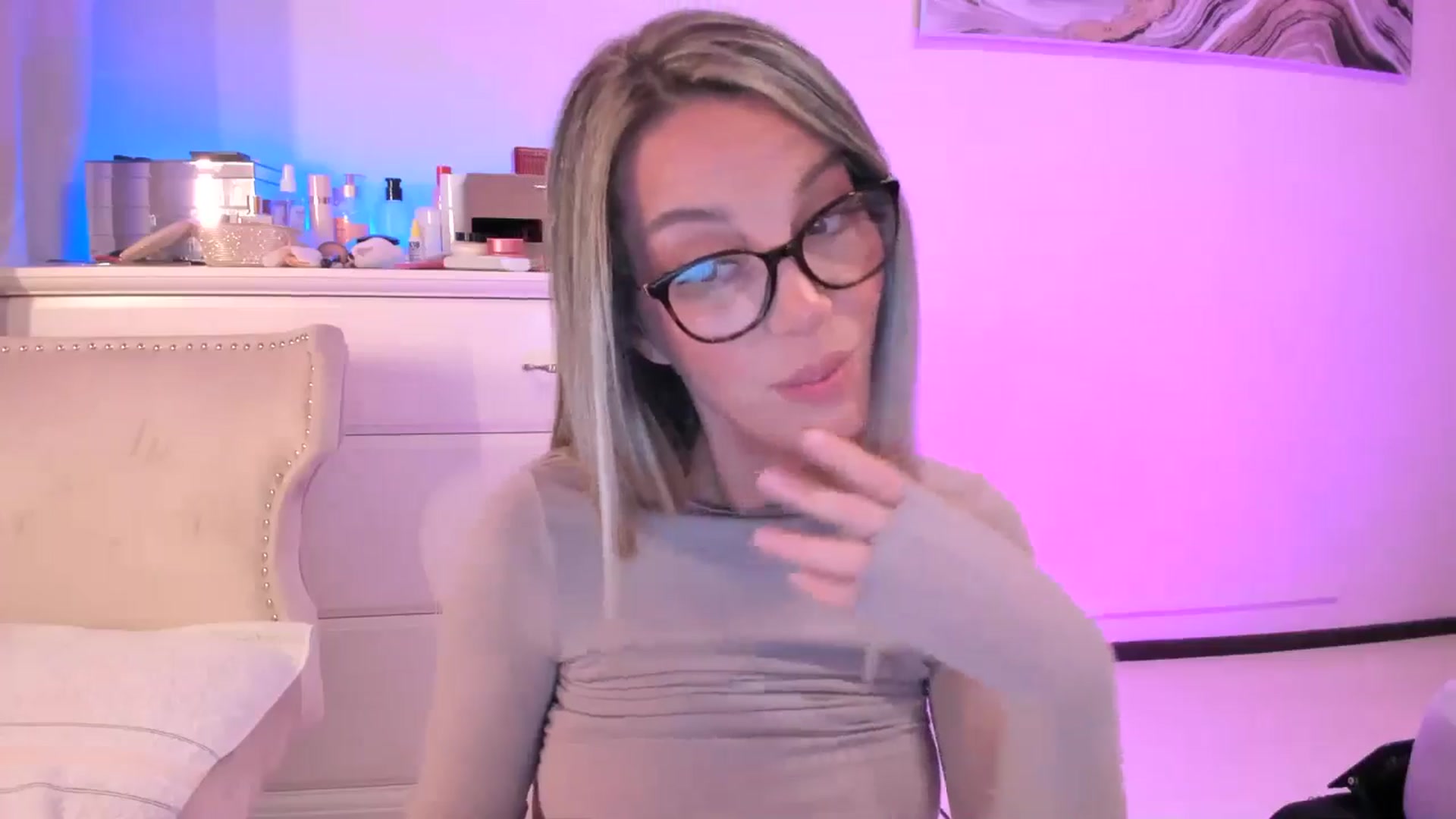 Gallery image thumbnail from Alesia_'s myfreecams stream on, 02/11/2026, 24:01 image 4 of 20
