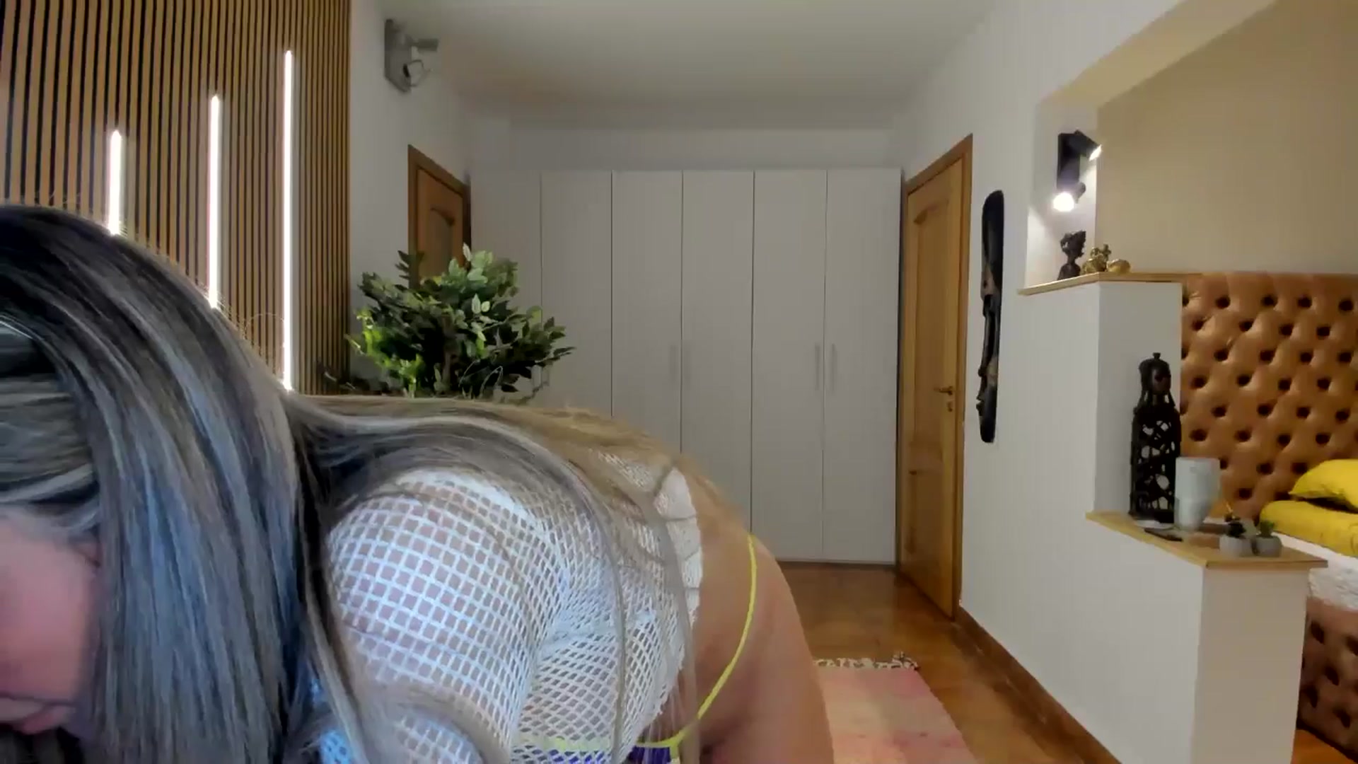 Gallery image thumbnail from Alesia_'s myfreecams stream on, 02/20/2026, 02:02 image 15 of 20