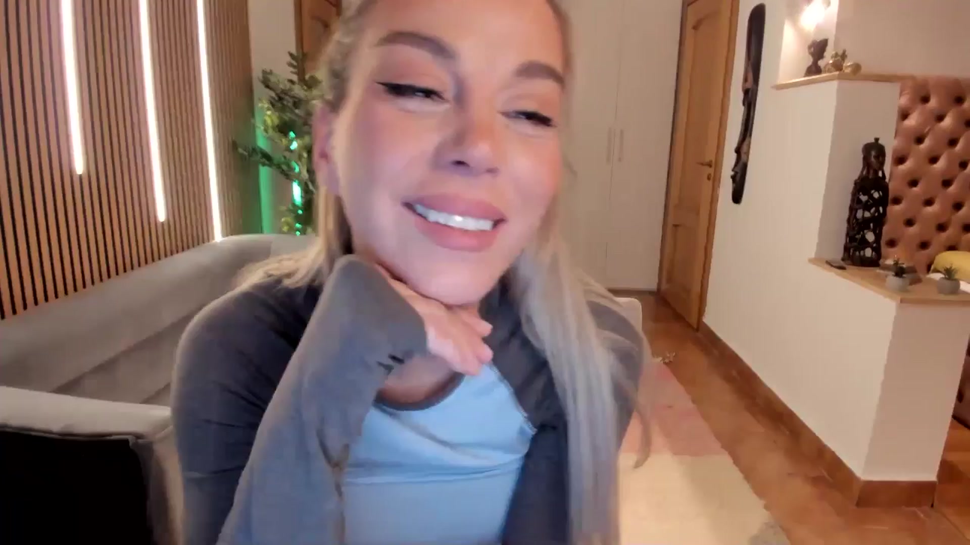 Gallery image thumbnail from Alesia_'s myfreecams stream on, 02/23/2026, 02:19 image 1 of 20