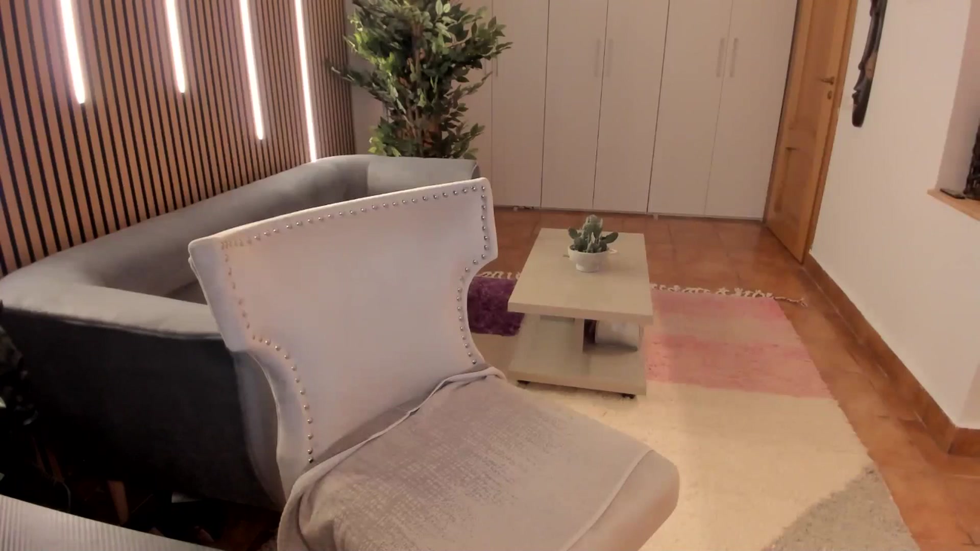 Gallery image thumbnail from Alesia_'s myfreecams stream on, 03/06/2026, 24:33 image 14 of 20
