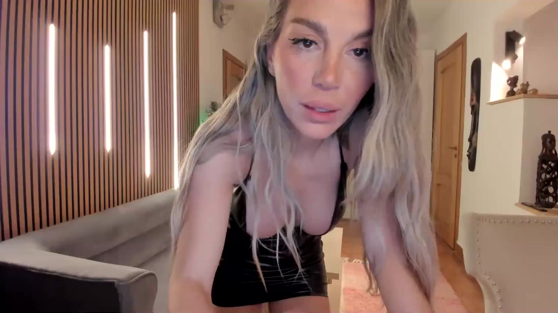 Gallery image thumbnail from Alesia_'s myfreecams stream on, 03/12/2026, 24:07 image 1 of 20