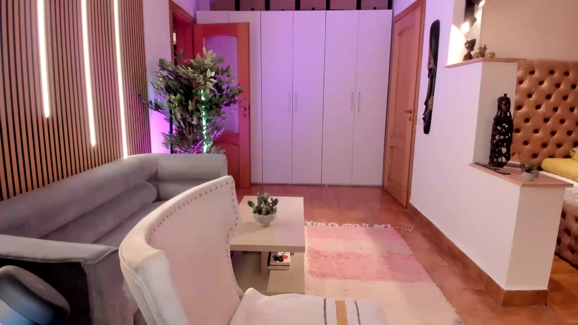 Gallery image thumbnail from Alesia_'s myfreecams stream on, 03/22/2026, 01:18 image 7 of 20
