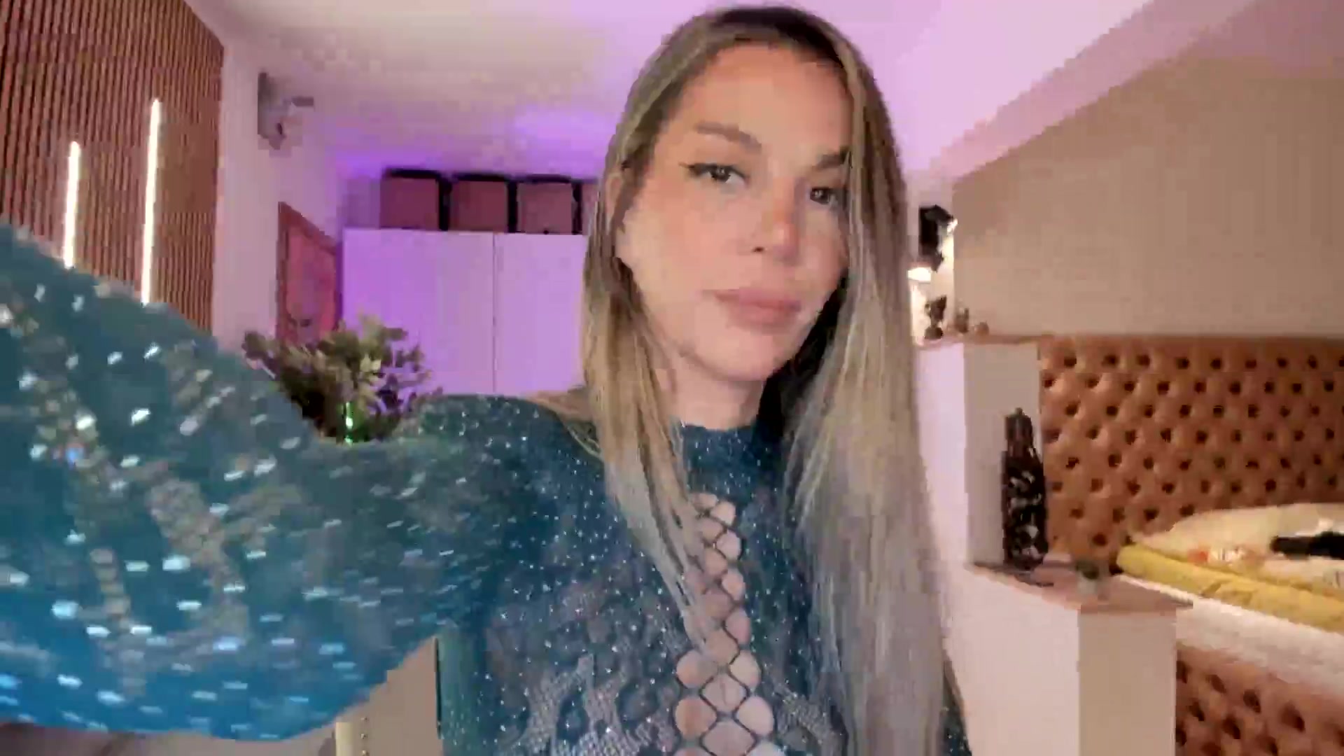 Gallery image thumbnail from Alesia_'s myfreecams stream on, 03/29/2026, 24:52 image 12 of 20