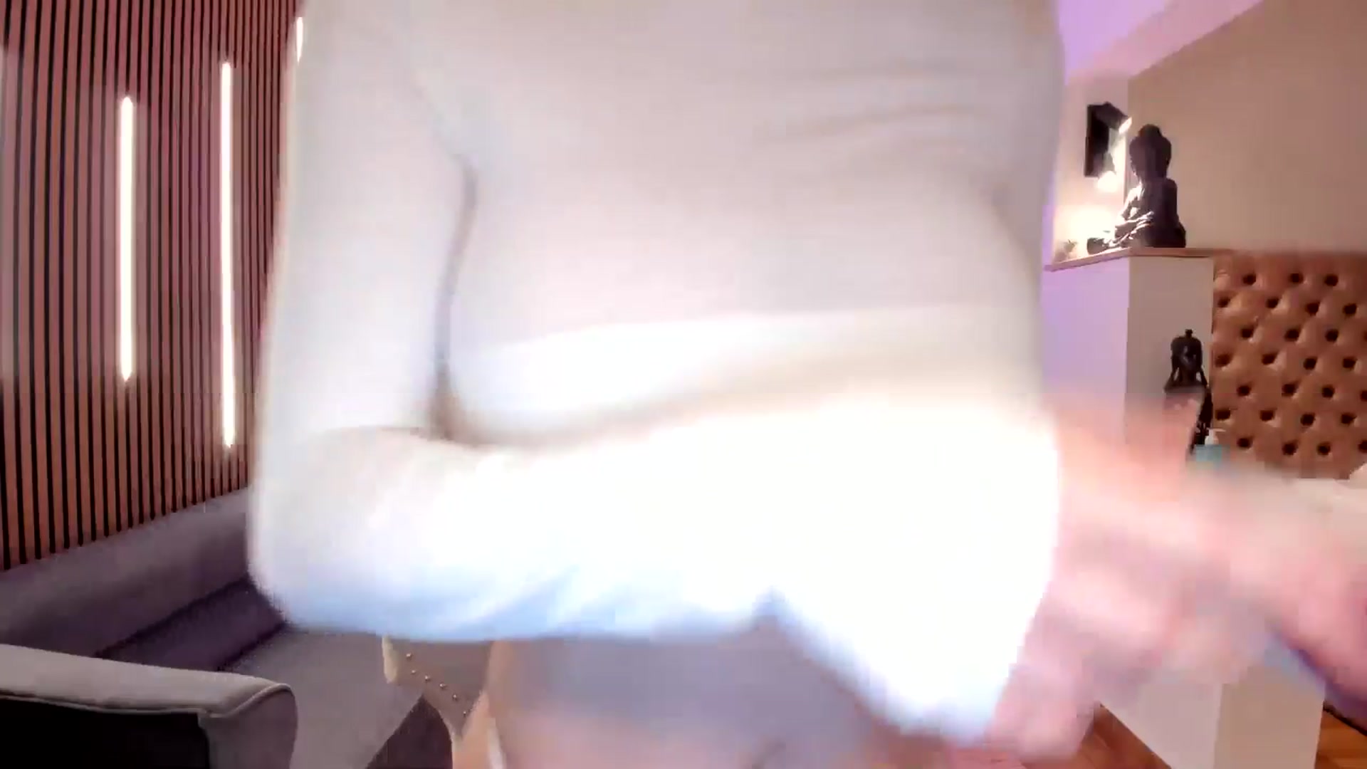 Gallery image thumbnail from Alesia_'s myfreecams stream on, 04/24/2026, 23:21 image 16 of 20