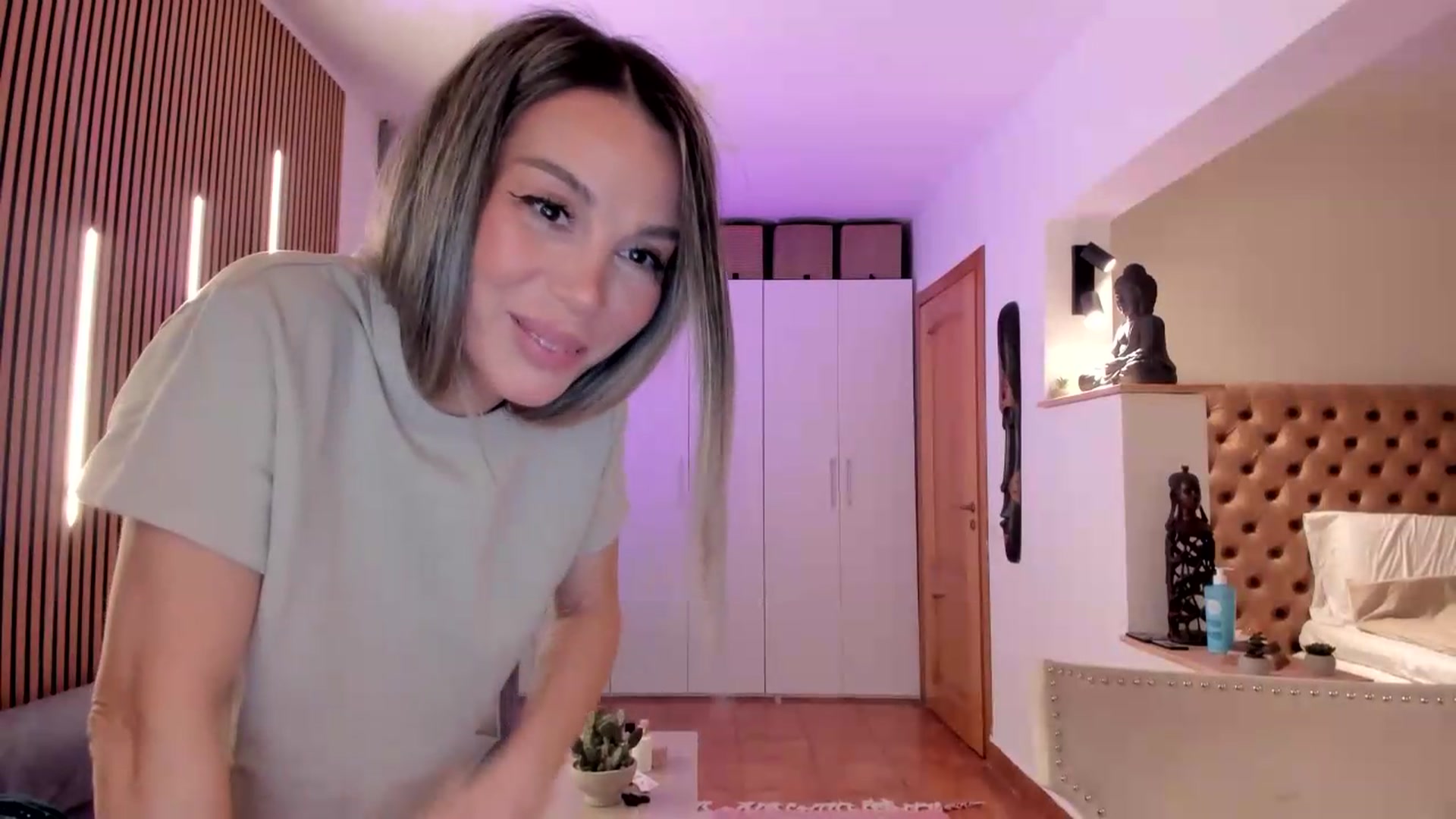Gallery image thumbnail from Alesia_'s myfreecams stream on, 04/29/2026, 22:42 image 10 of 20