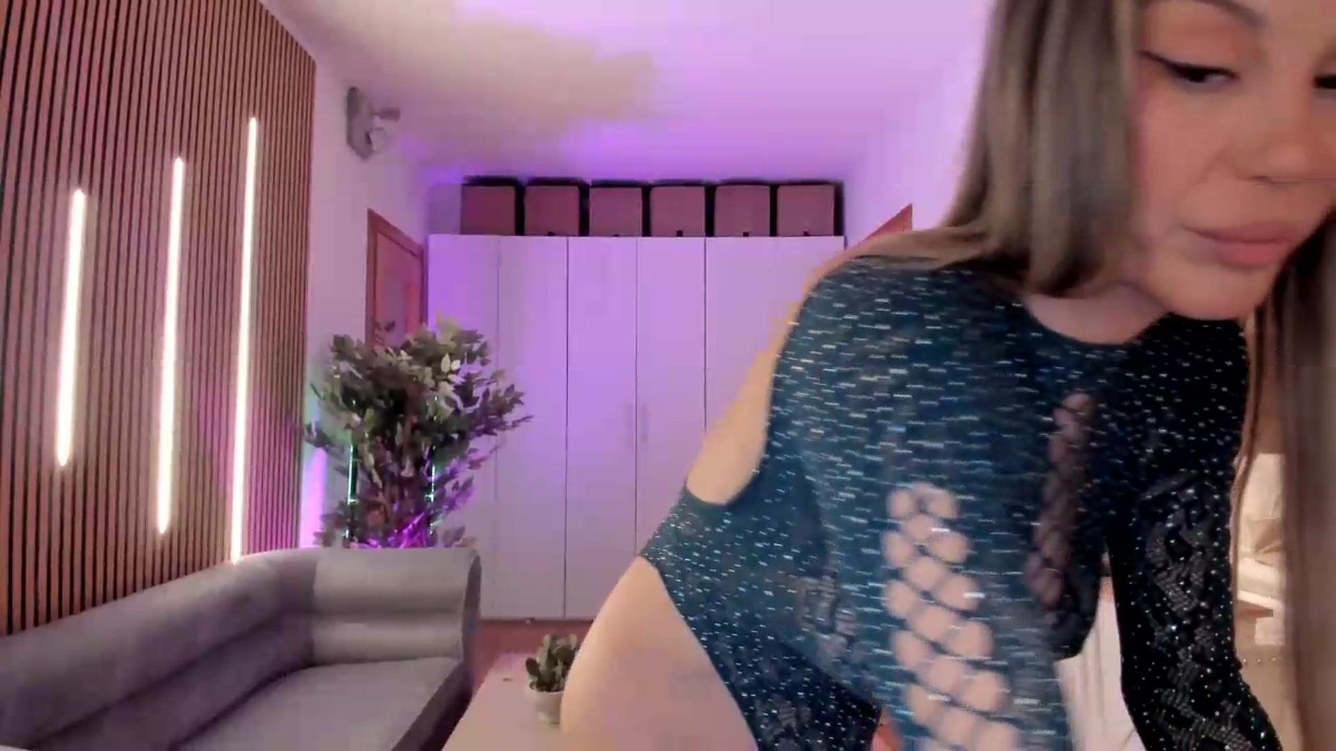 Gallery image thumbnail from Alesia_'s myfreecams stream on, 04/29/2026, 22:42 image 5 of 20