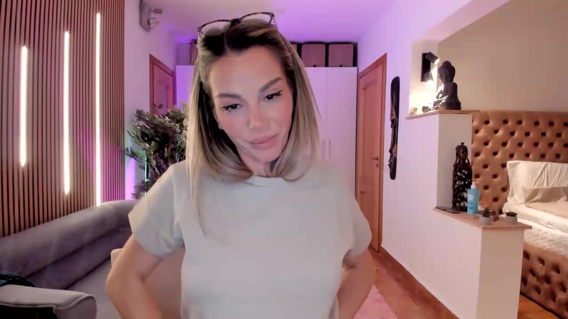 Gallery image thumbnail from Alesia_'s myfreecams stream on, 04/29/2026, 22:42 image 12 of 20