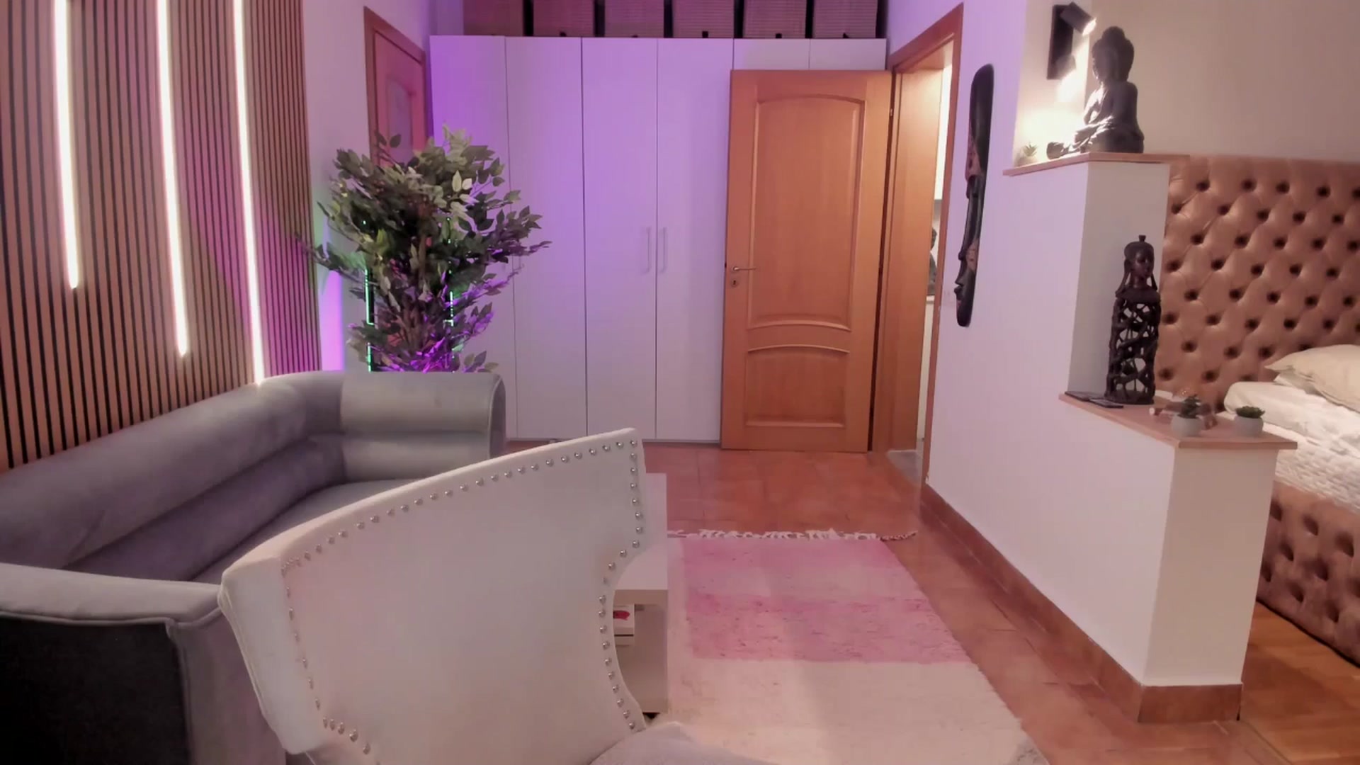 Gallery image thumbnail from Alesia_'s myfreecams stream on, 05/02/2026, 24:03 image 8 of 20