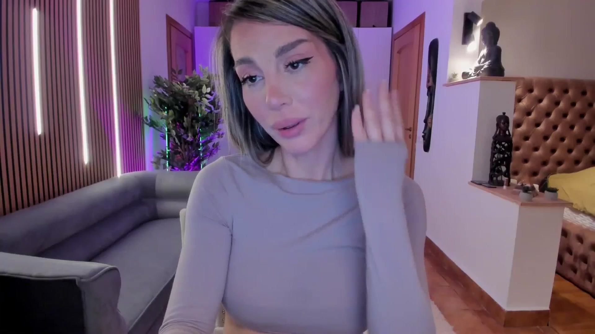 Gallery image thumbnail from Alesia_'s myfreecams stream on, 05/08/2026, 23:39 image 8 of 20