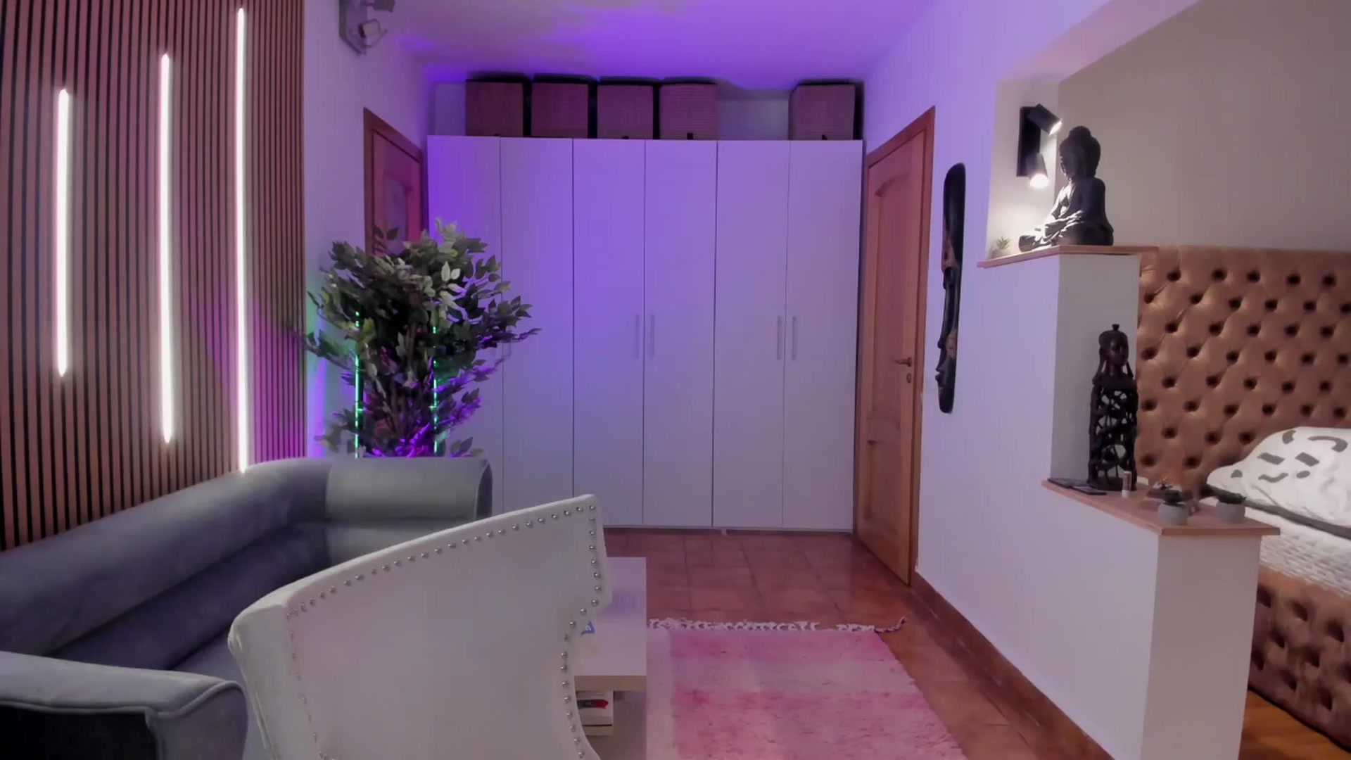 Gallery image thumbnail from Alesia_'s myfreecams stream on, 05/10/2026, 24:04 image 20 of 20