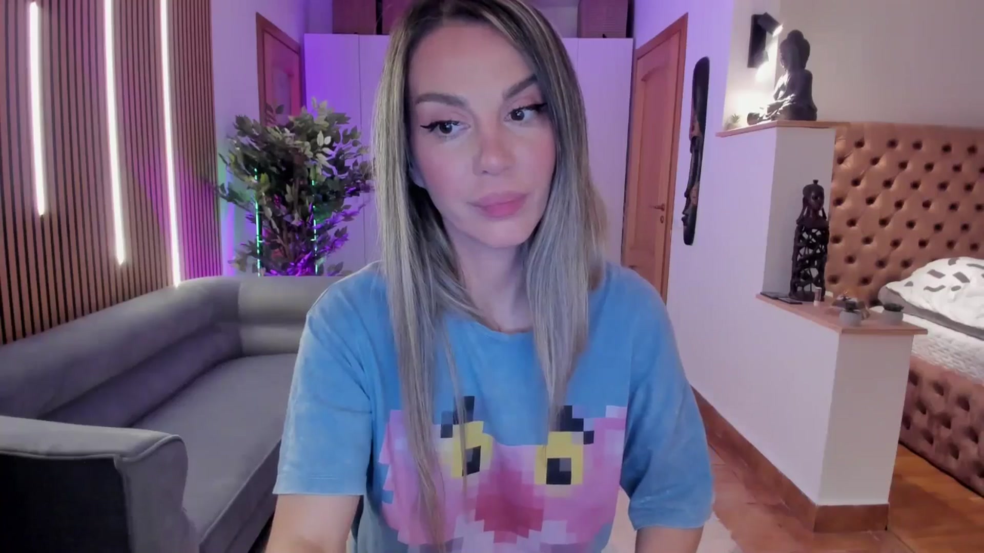 Gallery image thumbnail from Alesia_'s myfreecams stream on, 05/10/2026, 24:16 image 15 of 20