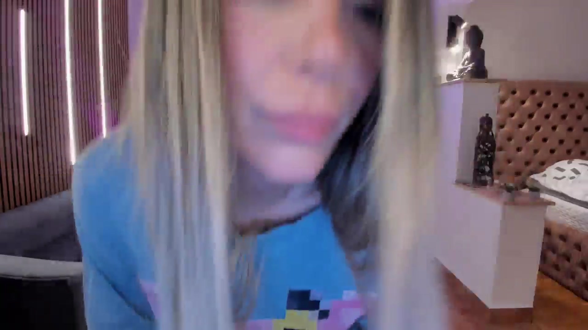 Gallery image thumbnail from Alesia_'s myfreecams stream on, 05/10/2026, 24:16 image 2 of 20