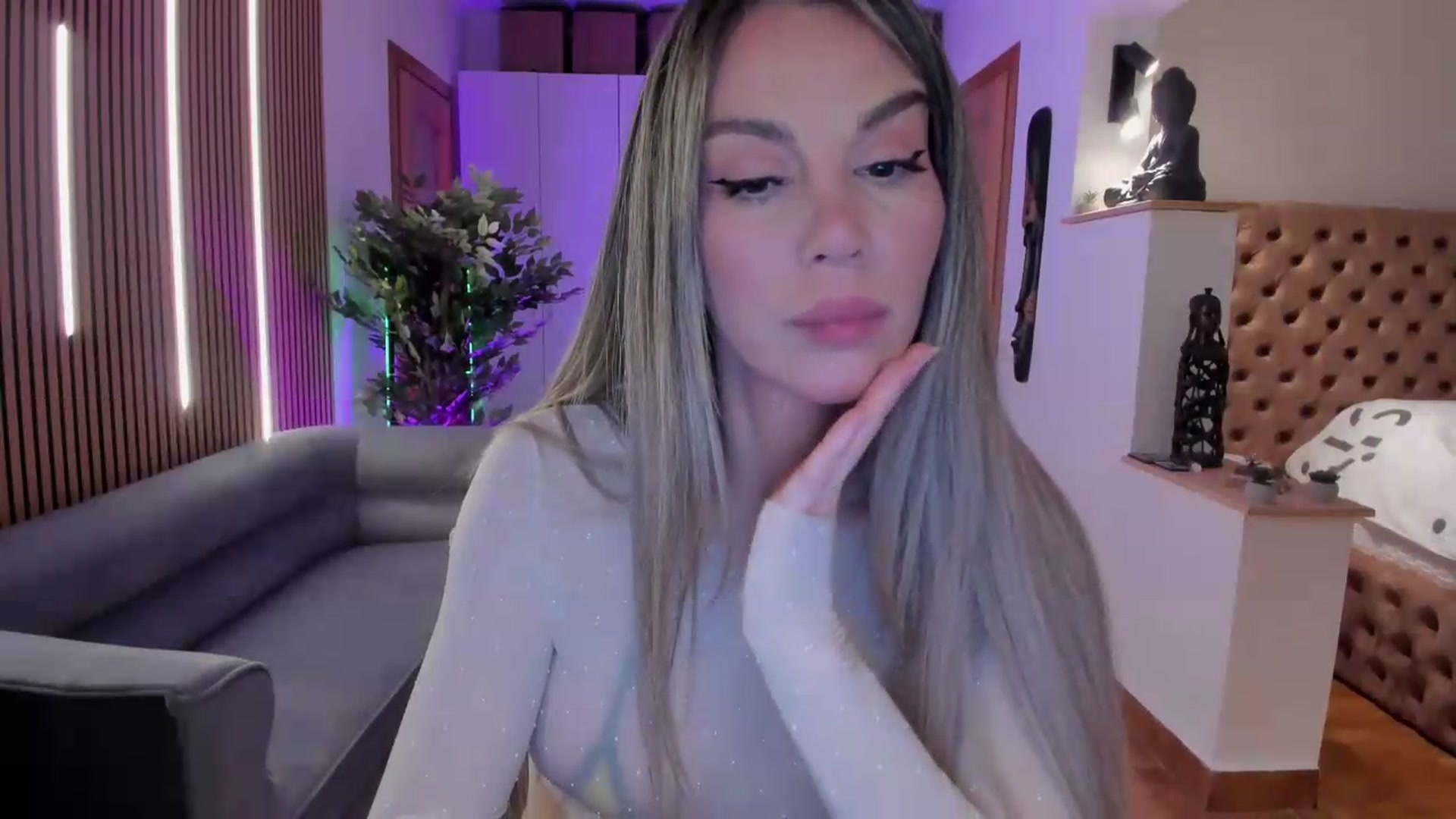 Gallery image thumbnail from Alesia_'s myfreecams stream on, 05/15/2026, 23:04 image 12 of 20