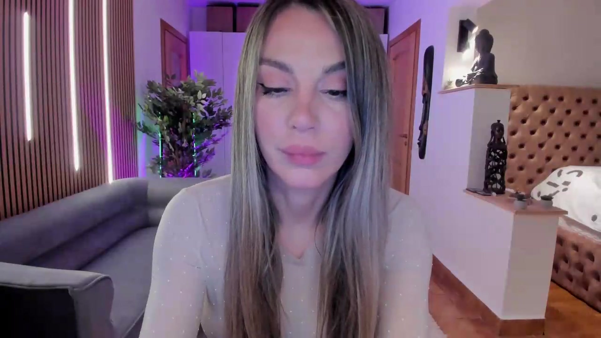 Gallery image thumbnail from Alesia_'s myfreecams stream on, 05/15/2026, 23:04 image 14 of 20