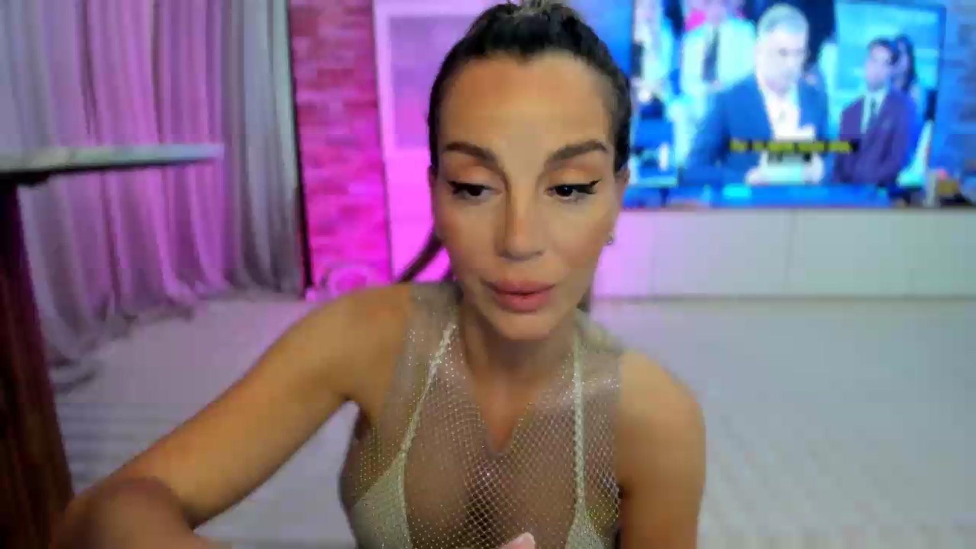 Gallery image thumbnail from Alesia_'s myfreecams stream on, 06/07/2026, 24:13 image 11 of 20