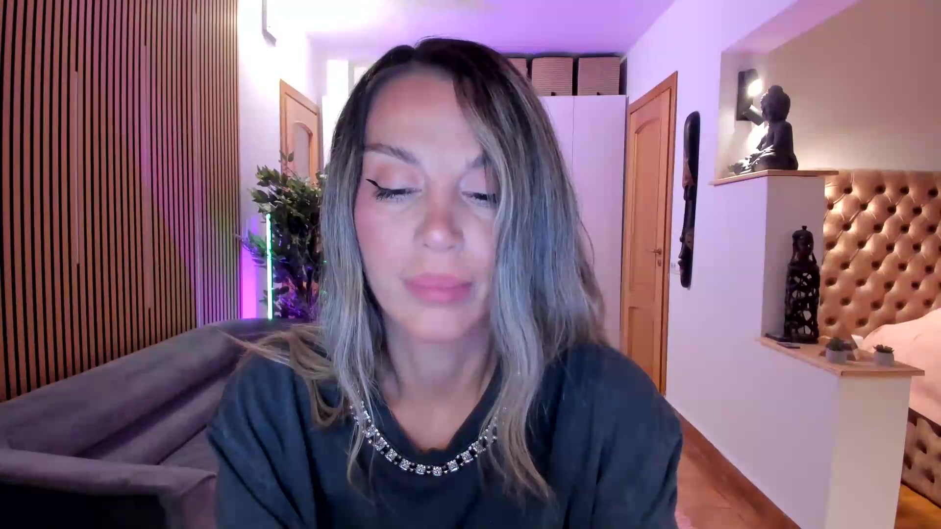 Gallery image thumbnail from Alesia_'s myfreecams stream on, 07/29/2026, 23:51 image 3 of 20