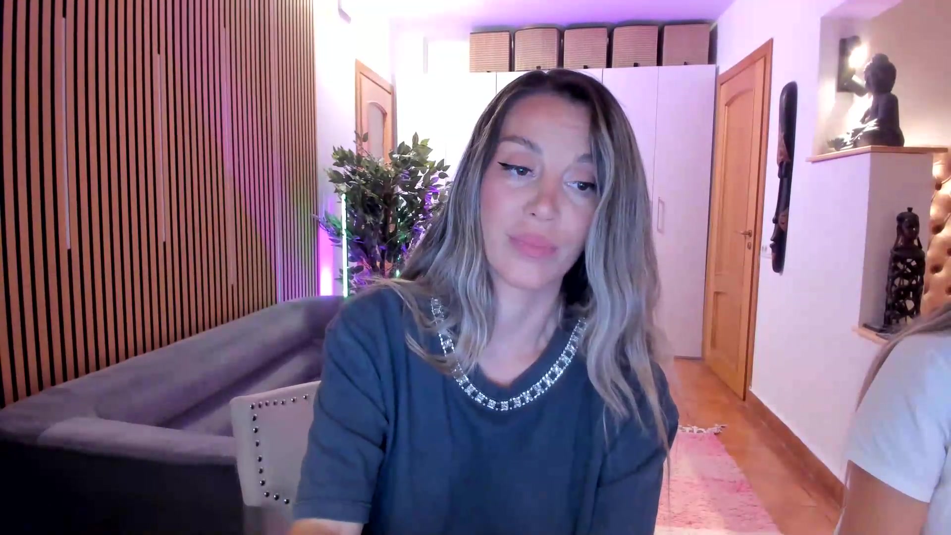 Gallery image thumbnail from Alesia_'s myfreecams stream on, 07/29/2026, 23:51 image 18 of 20