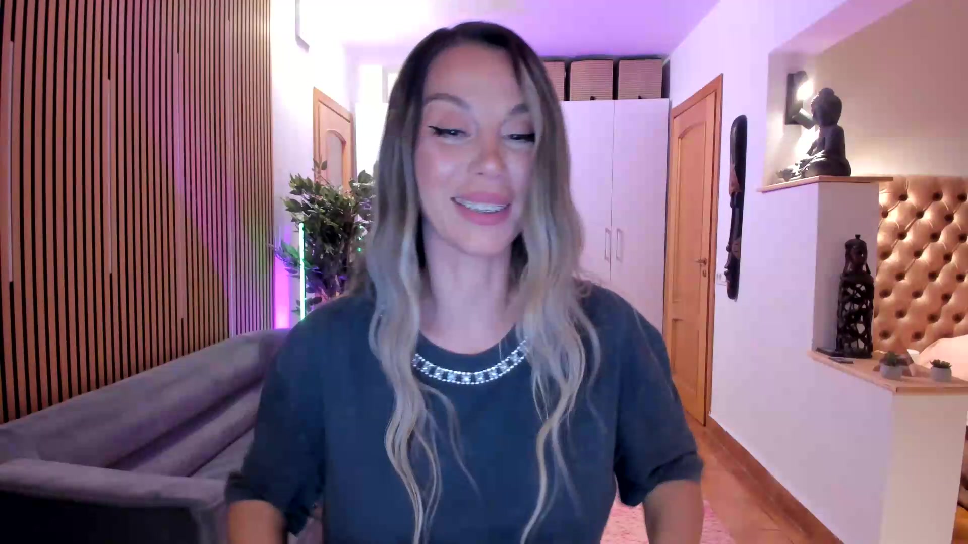Gallery image thumbnail from Alesia_'s myfreecams stream on, 07/29/2026, 23:51 image 6 of 20