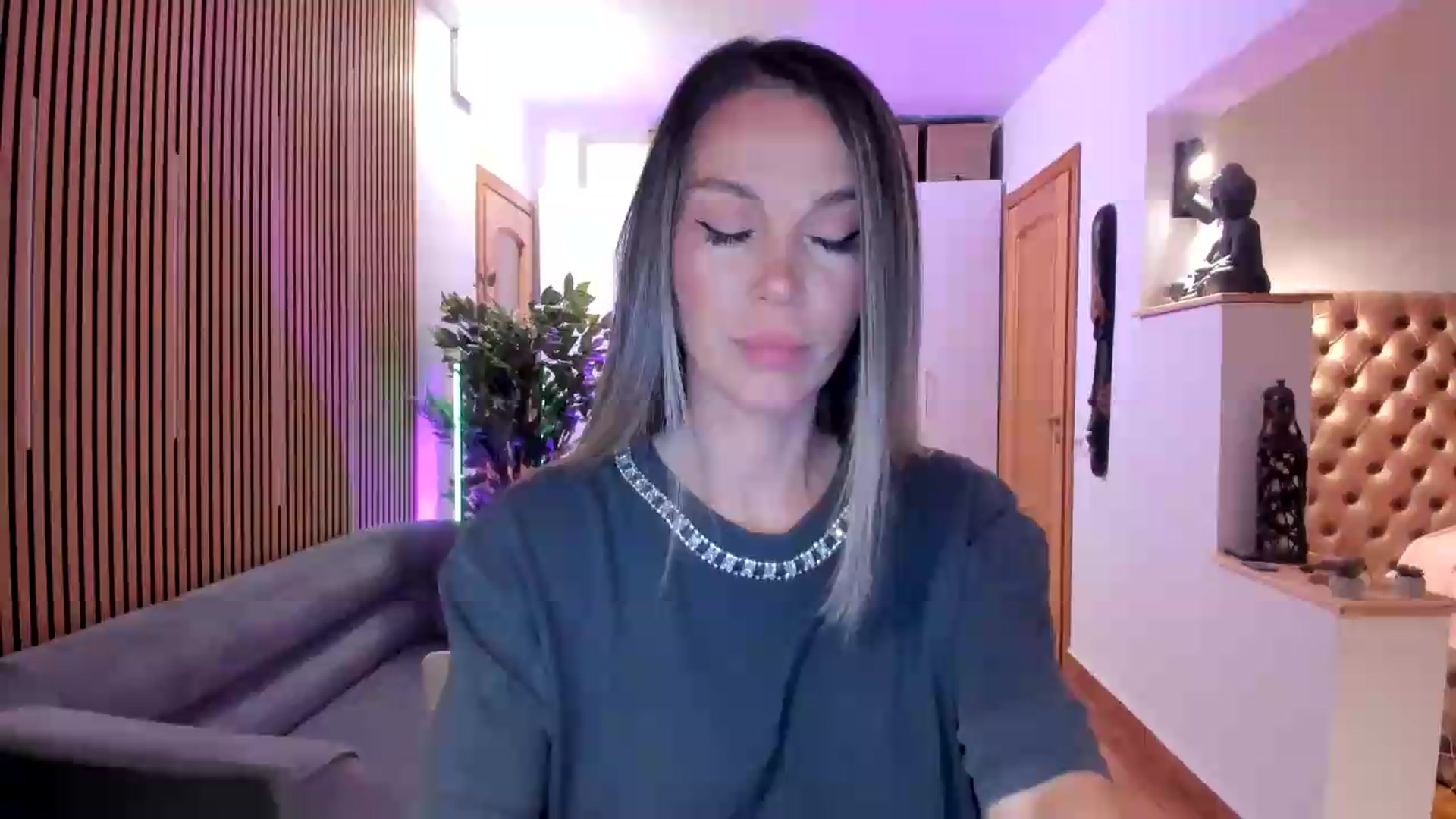 Gallery image thumbnail from Alesia_'s myfreecams stream on, 08/02/2026, 22:50 image 1 of 20