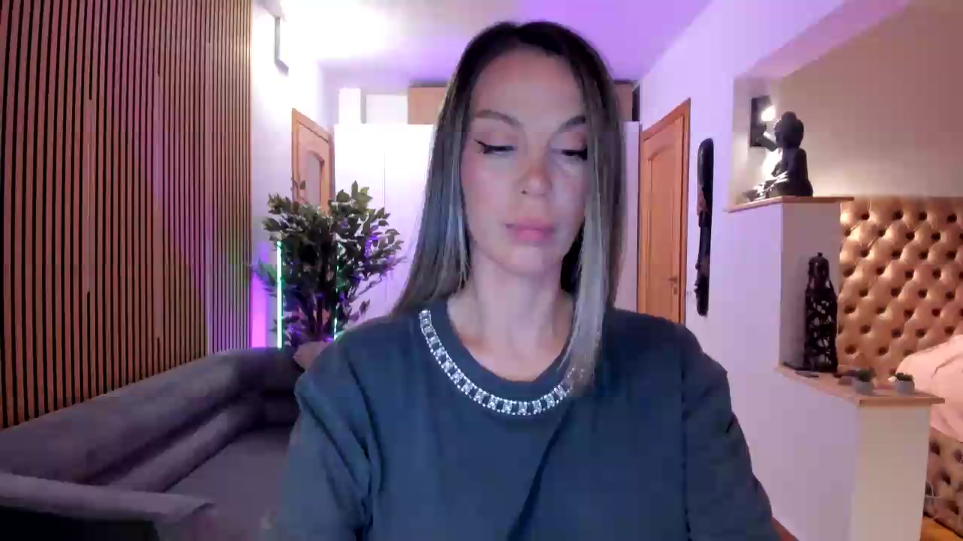 Gallery image thumbnail from Alesia_'s myfreecams stream on, 08/02/2026, 22:50 image 4 of 20